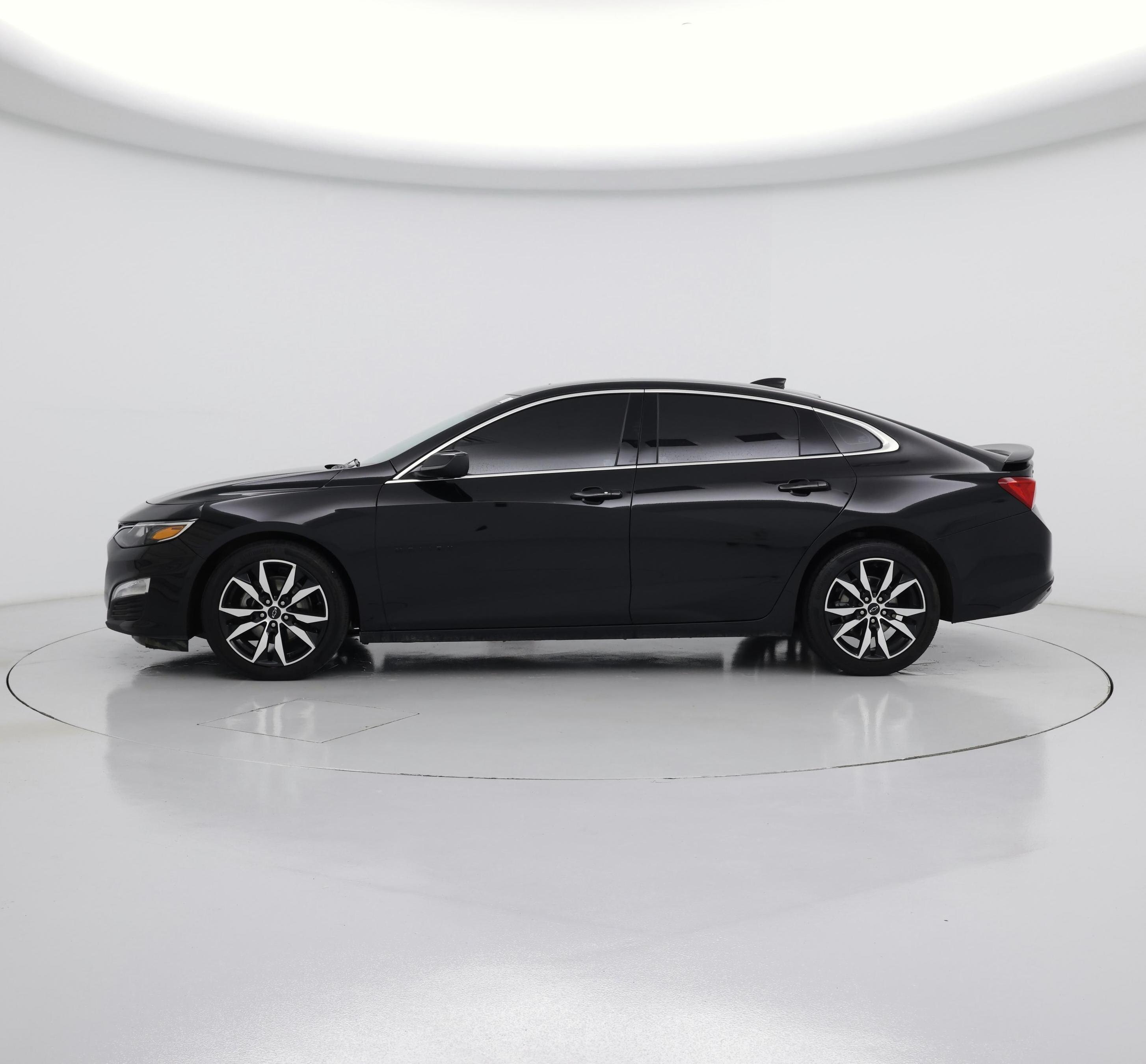 Thumbnail: 2024 Chevrolet Malibu - 3