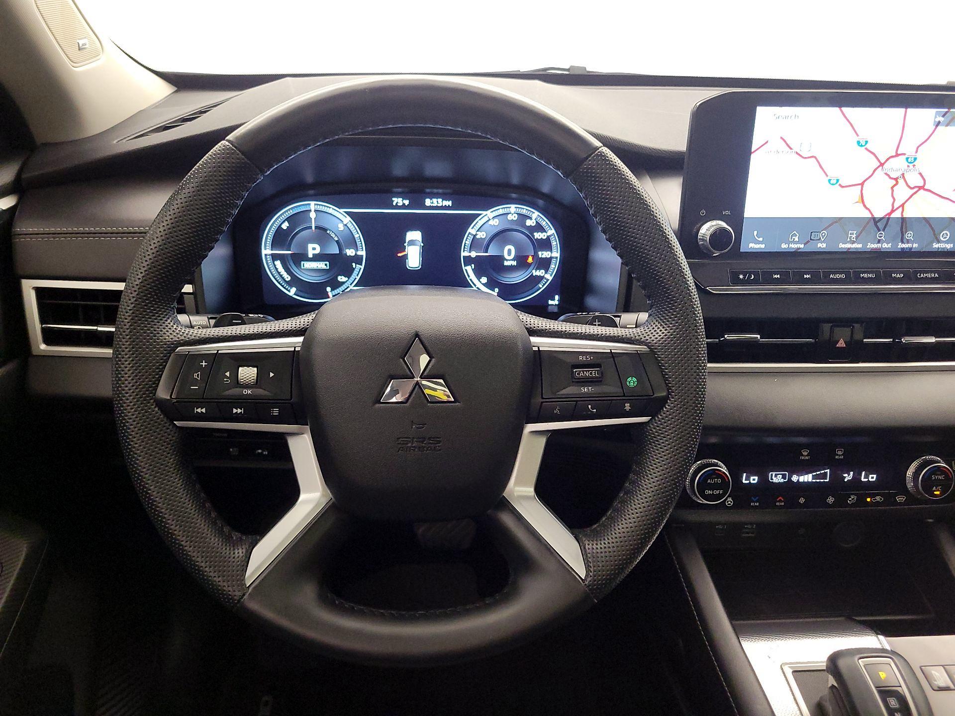 Thumbnail: 2023 Mitsubishi Outlander - 10