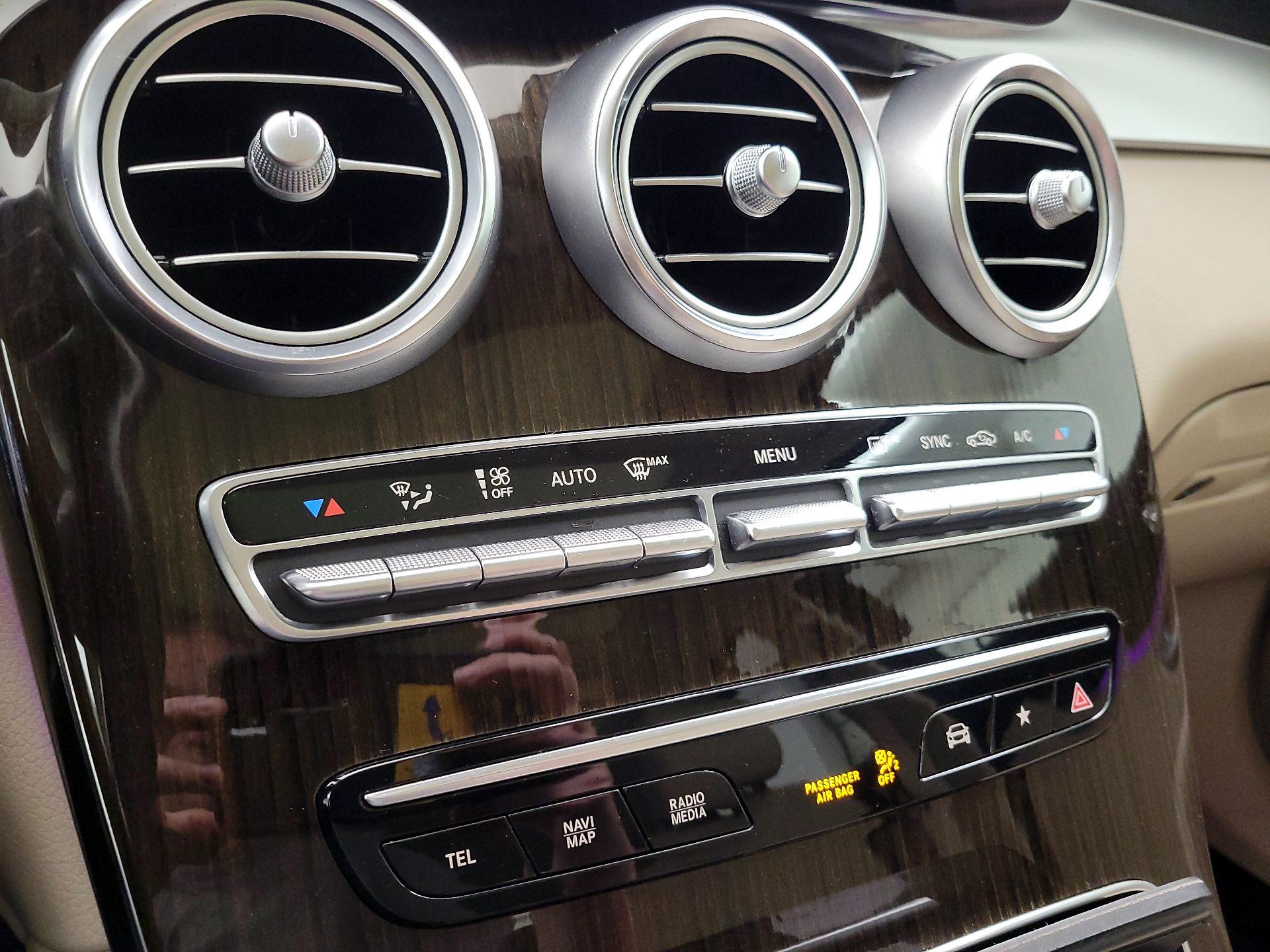 Thumbnail: 2021 Mercedes-Benz GLC - 16