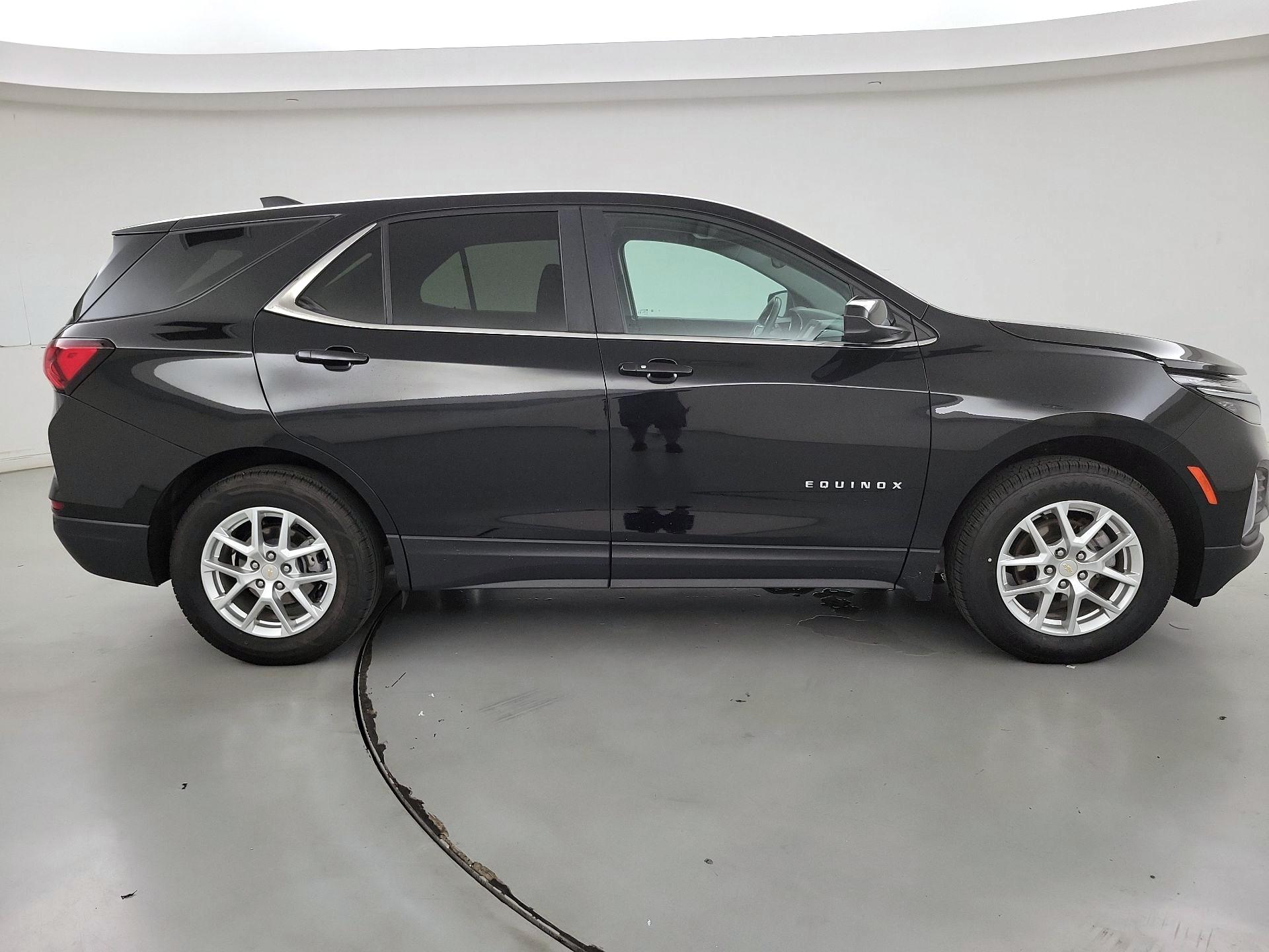 Thumbnail: 2024 Chevrolet Equinox - 4