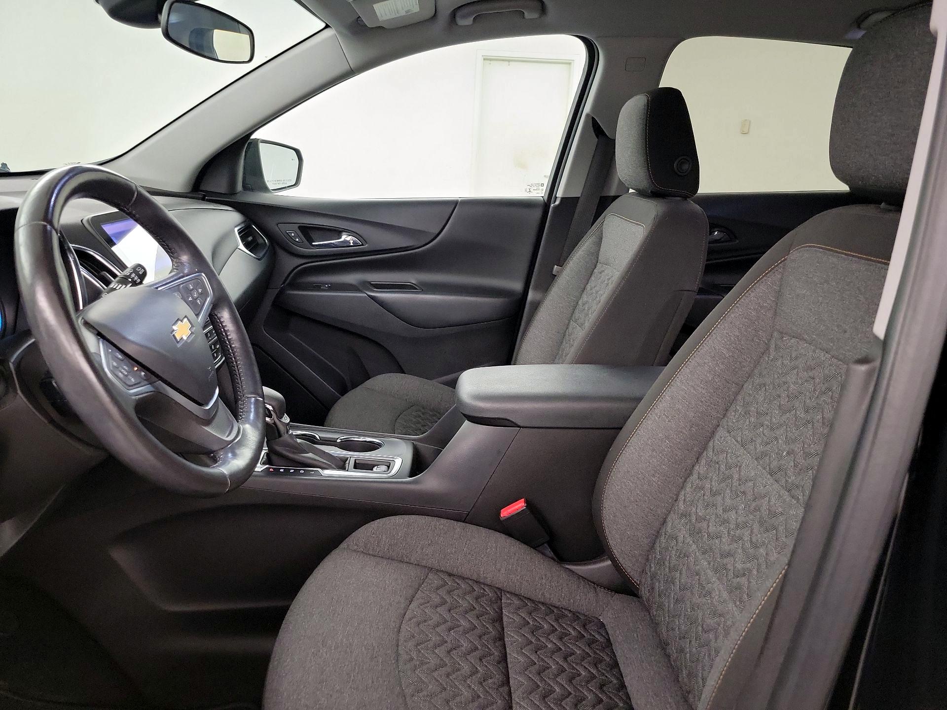 Thumbnail: 2022 Chevrolet Equinox - 9