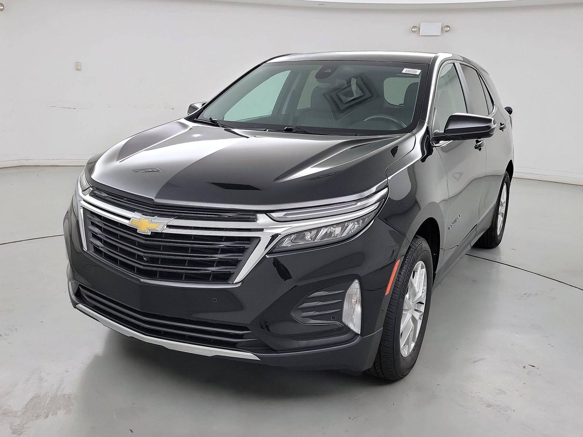 Thumbnail: 2022 Chevrolet Equinox - 3