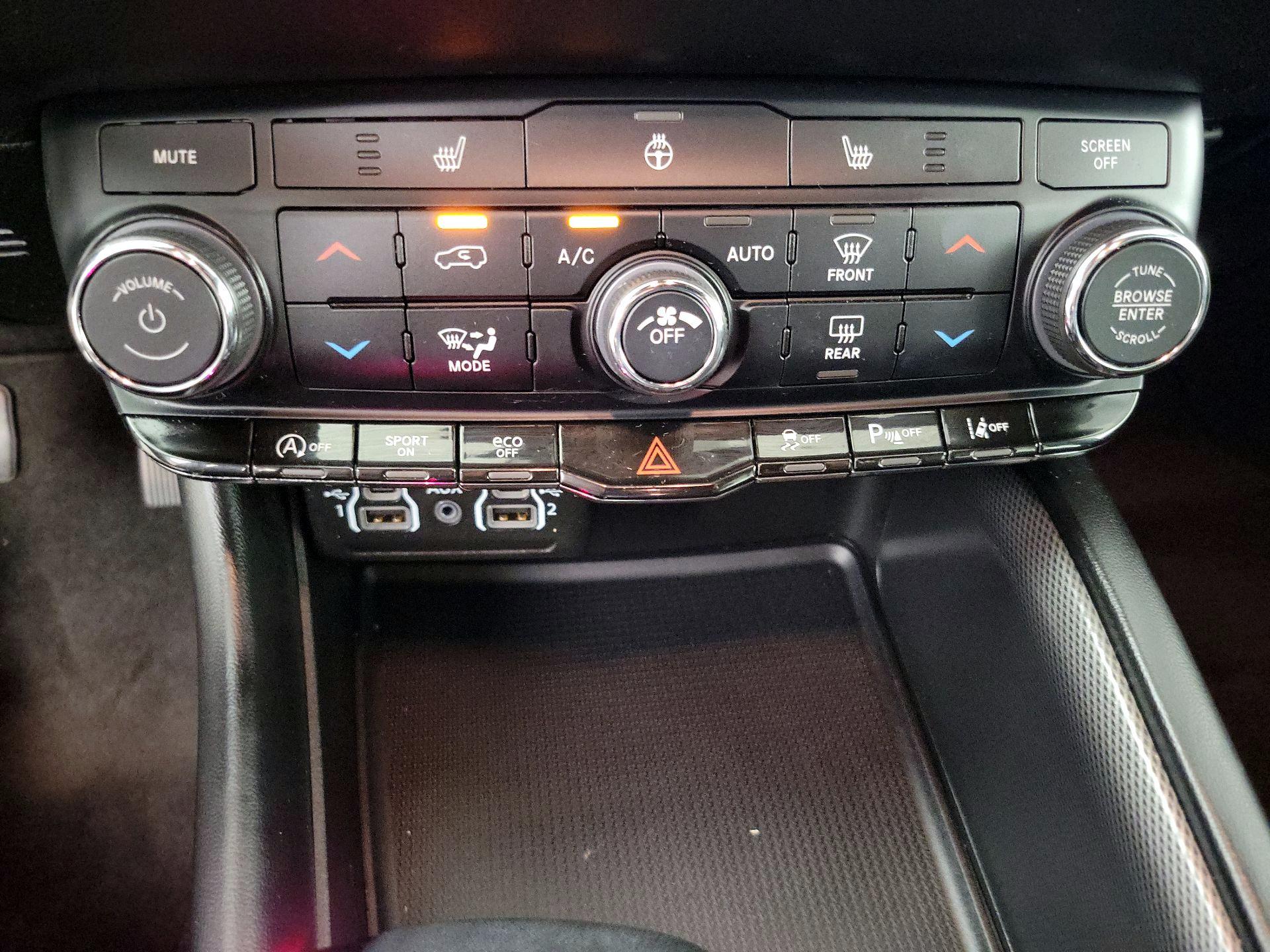 Thumbnail: 2022 Dodge Durango - 16