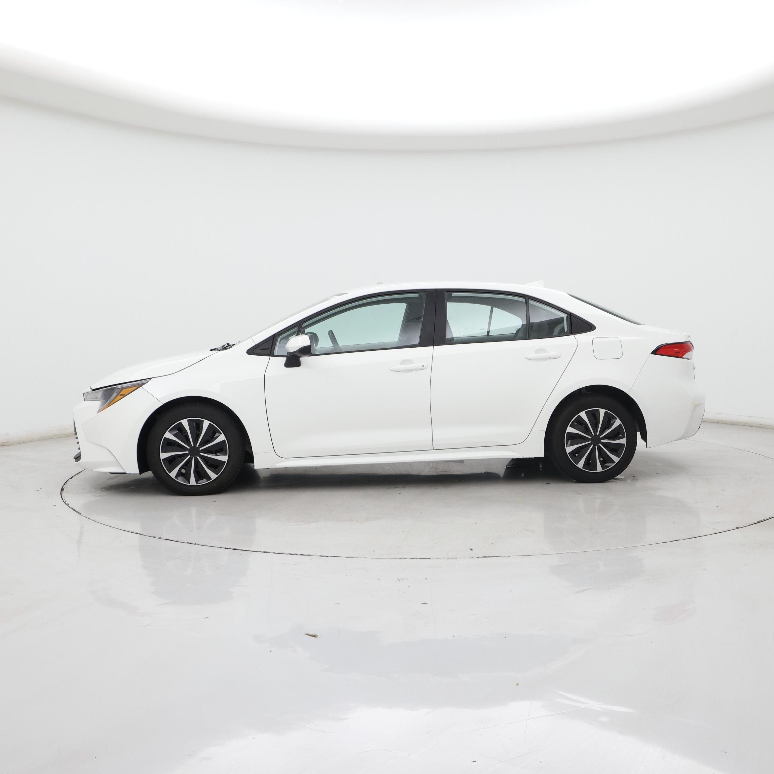 Thumbnail: 2023 Toyota Corolla - 3