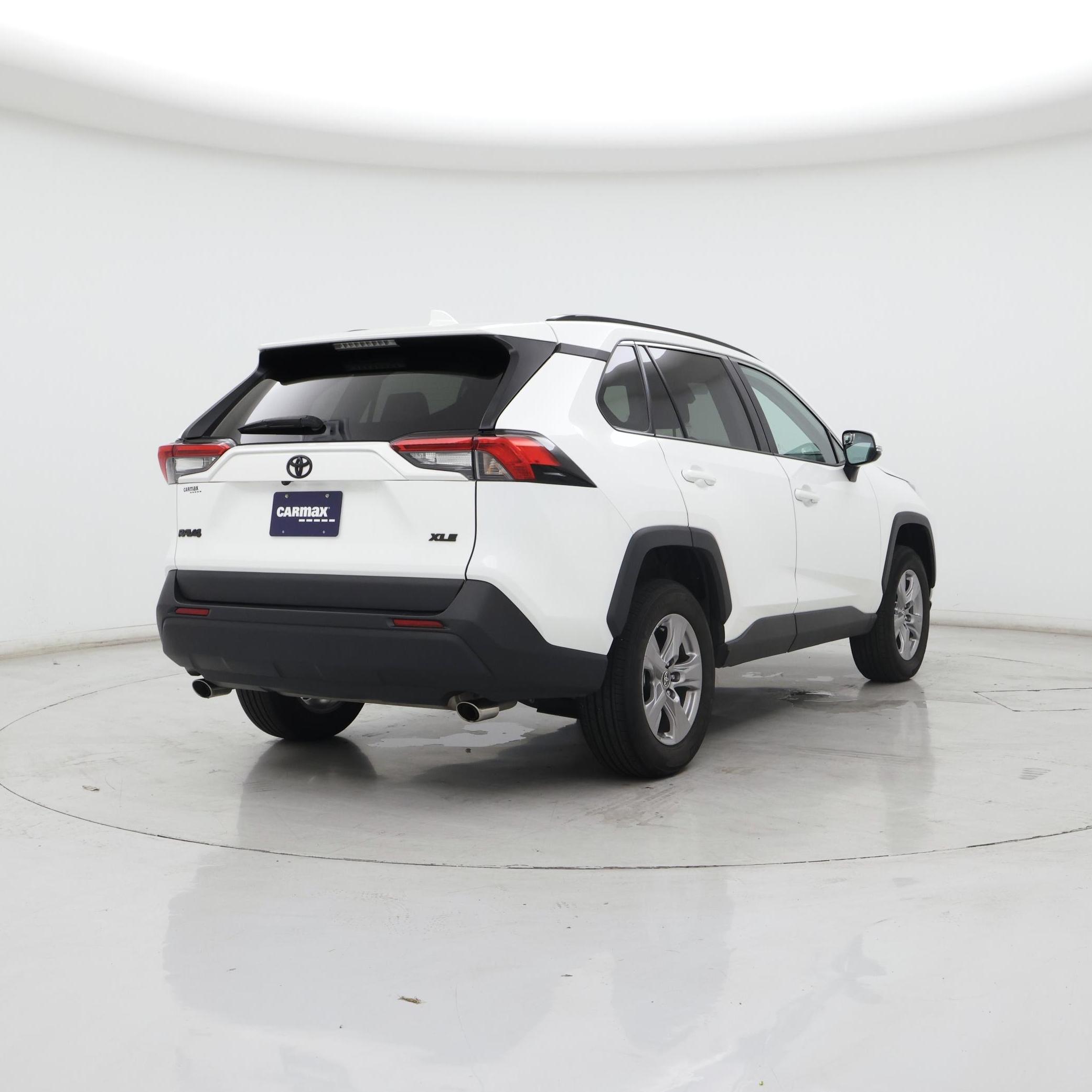 Thumbnail: 2023 Toyota RAV4 - 8
