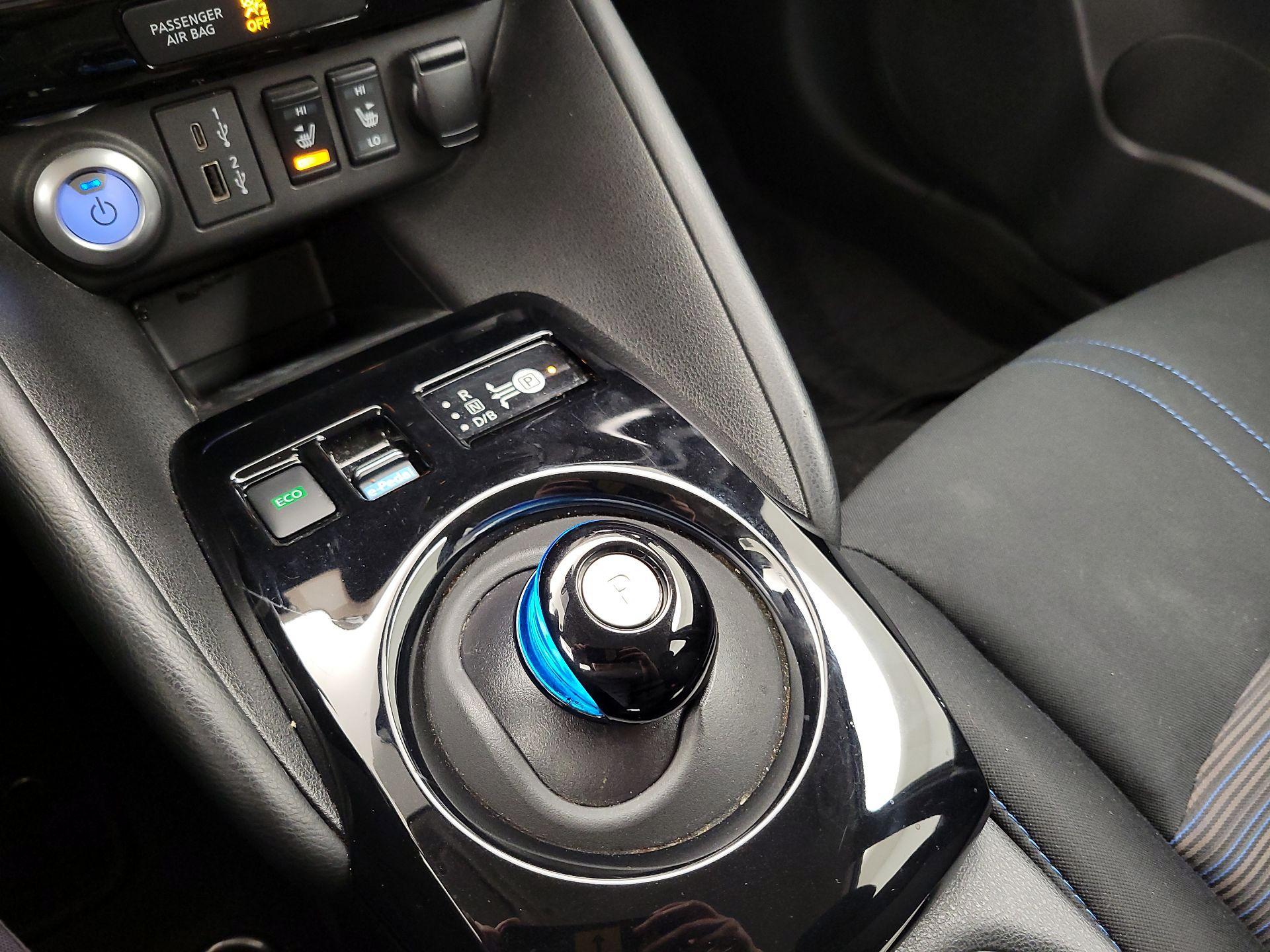 Thumbnail: 2023 Nissan Leaf - 17