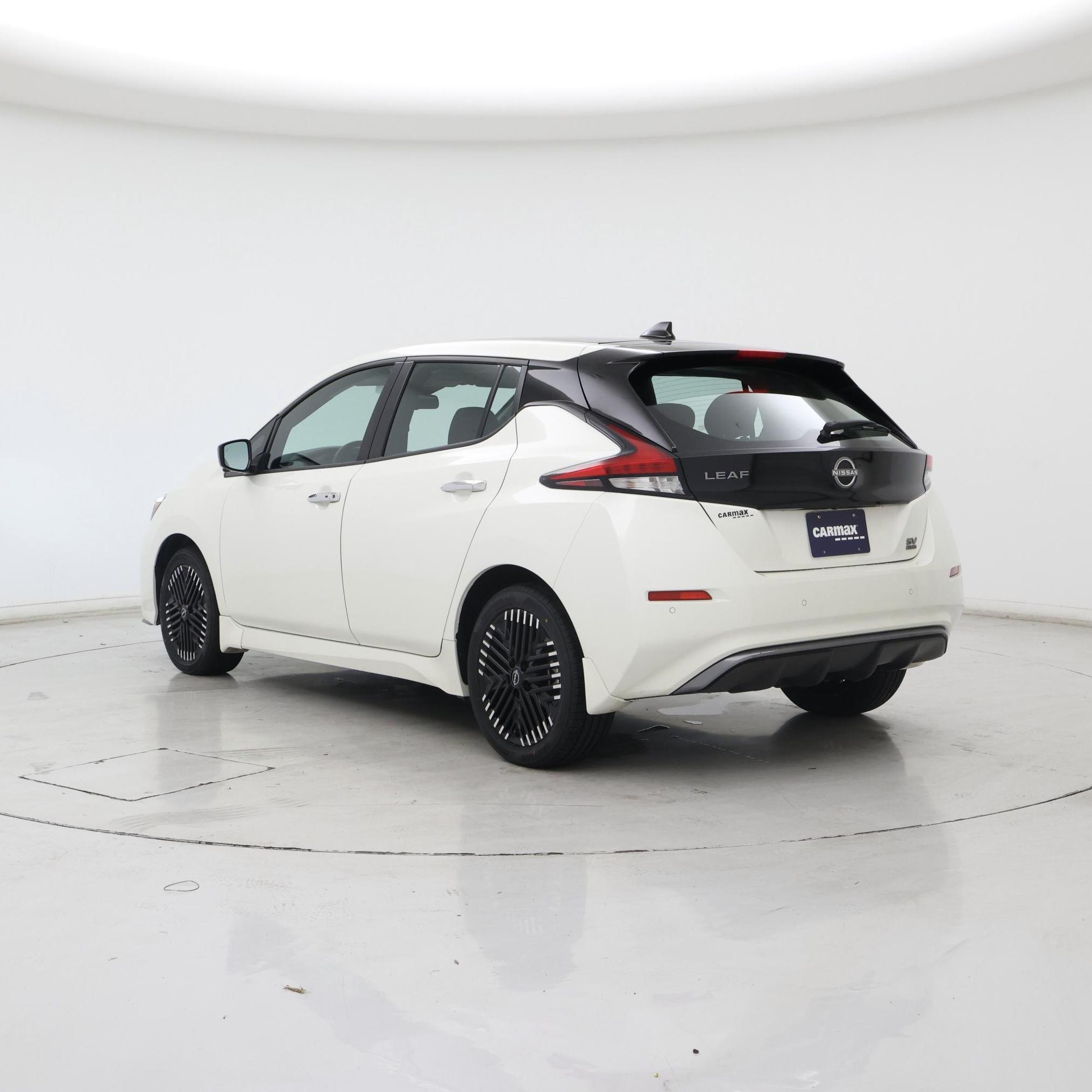 Thumbnail: 2023 Nissan Leaf - 2