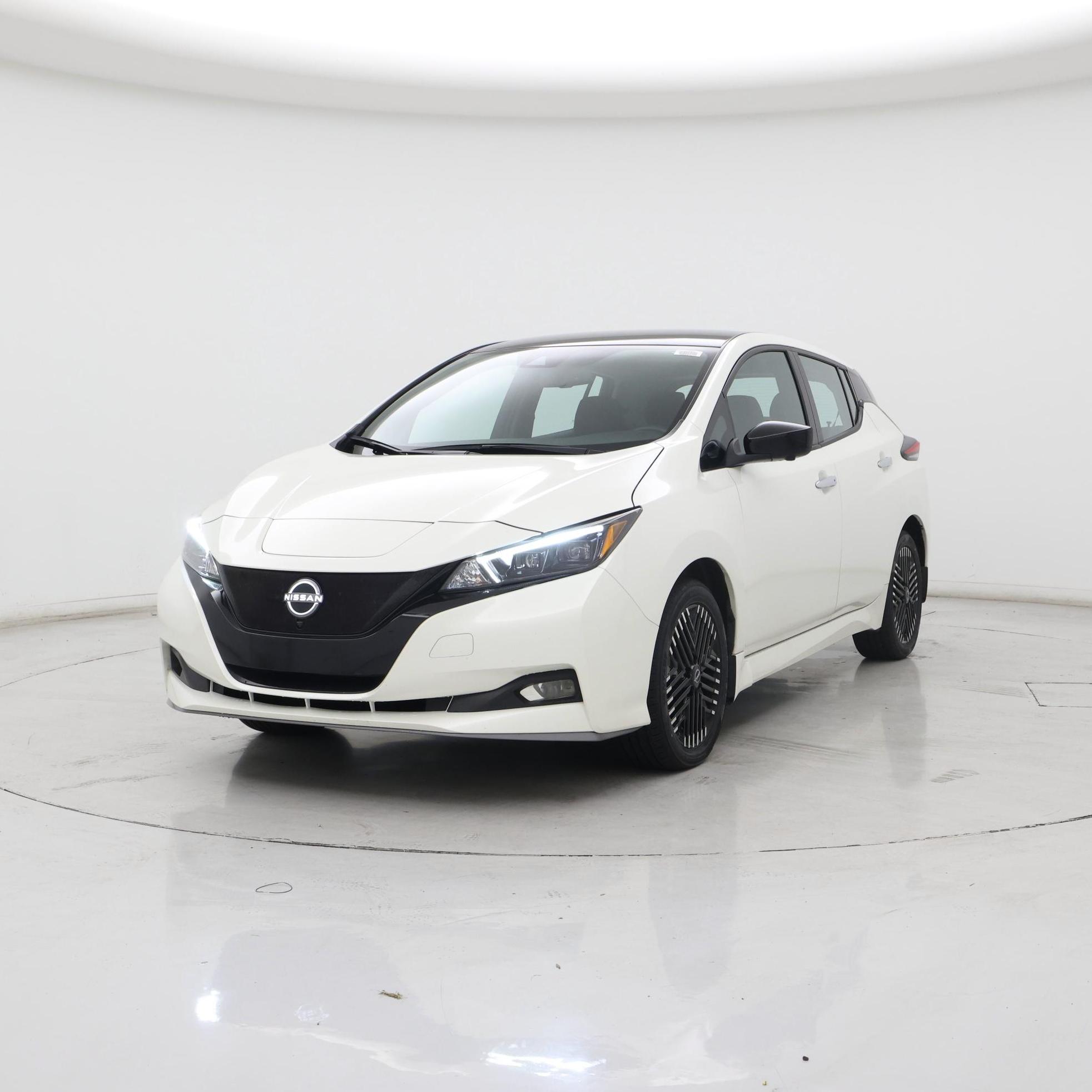 Thumbnail: 2023 Nissan Leaf - 4