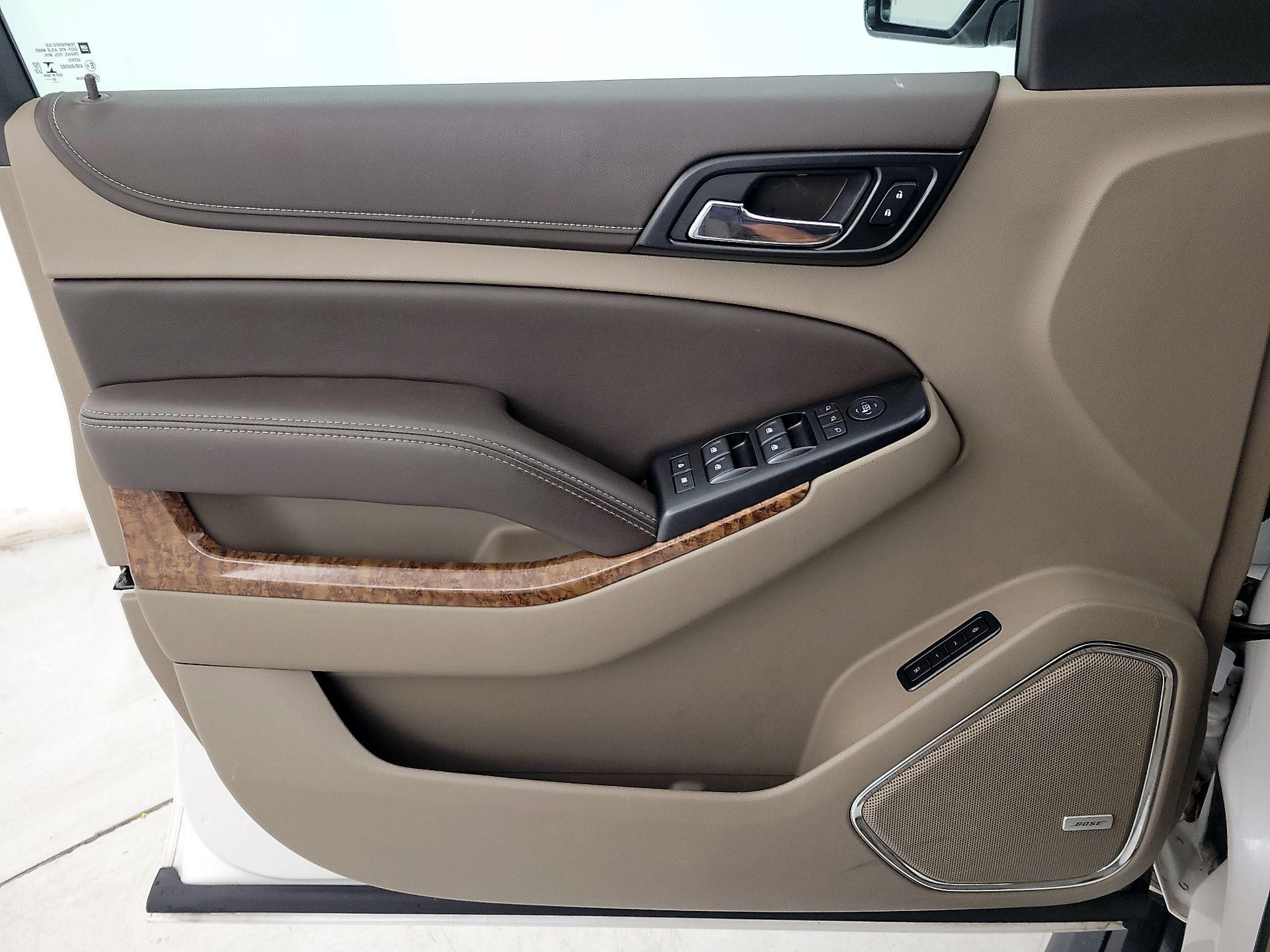 Thumbnail: 2019 Chevrolet Tahoe - 12