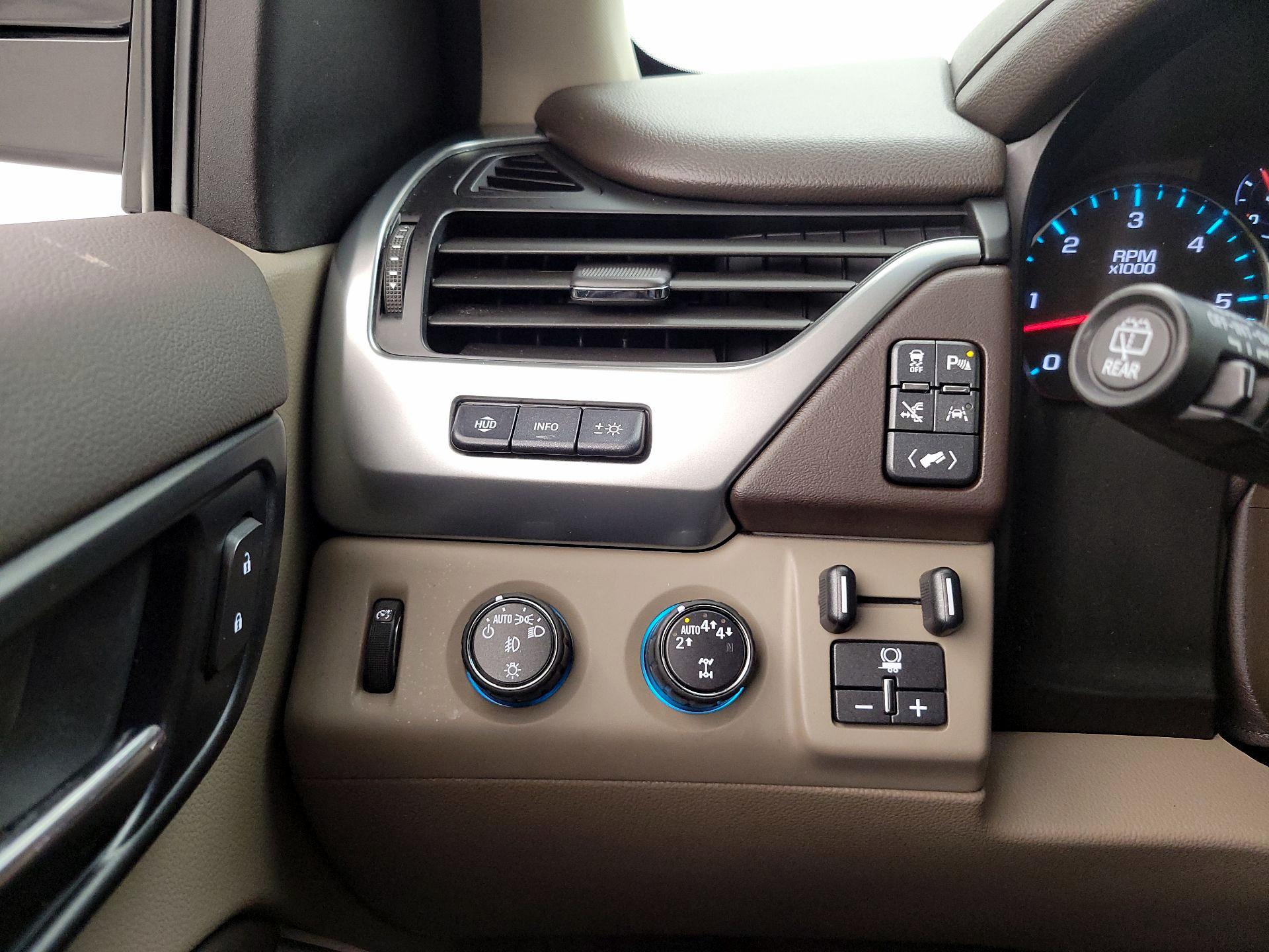 Thumbnail: 2019 Chevrolet Tahoe - 13