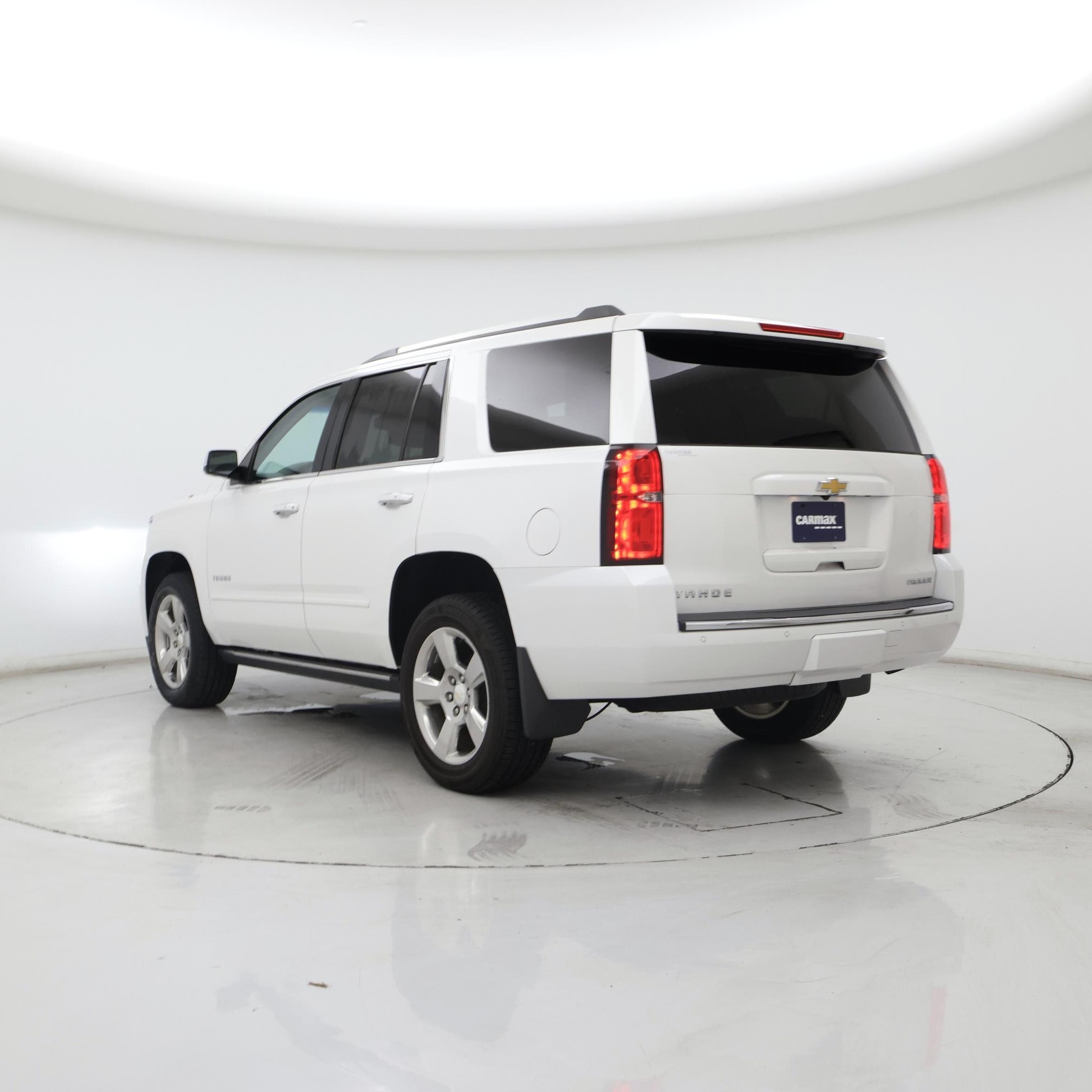 Thumbnail: 2019 Chevrolet Tahoe - 2