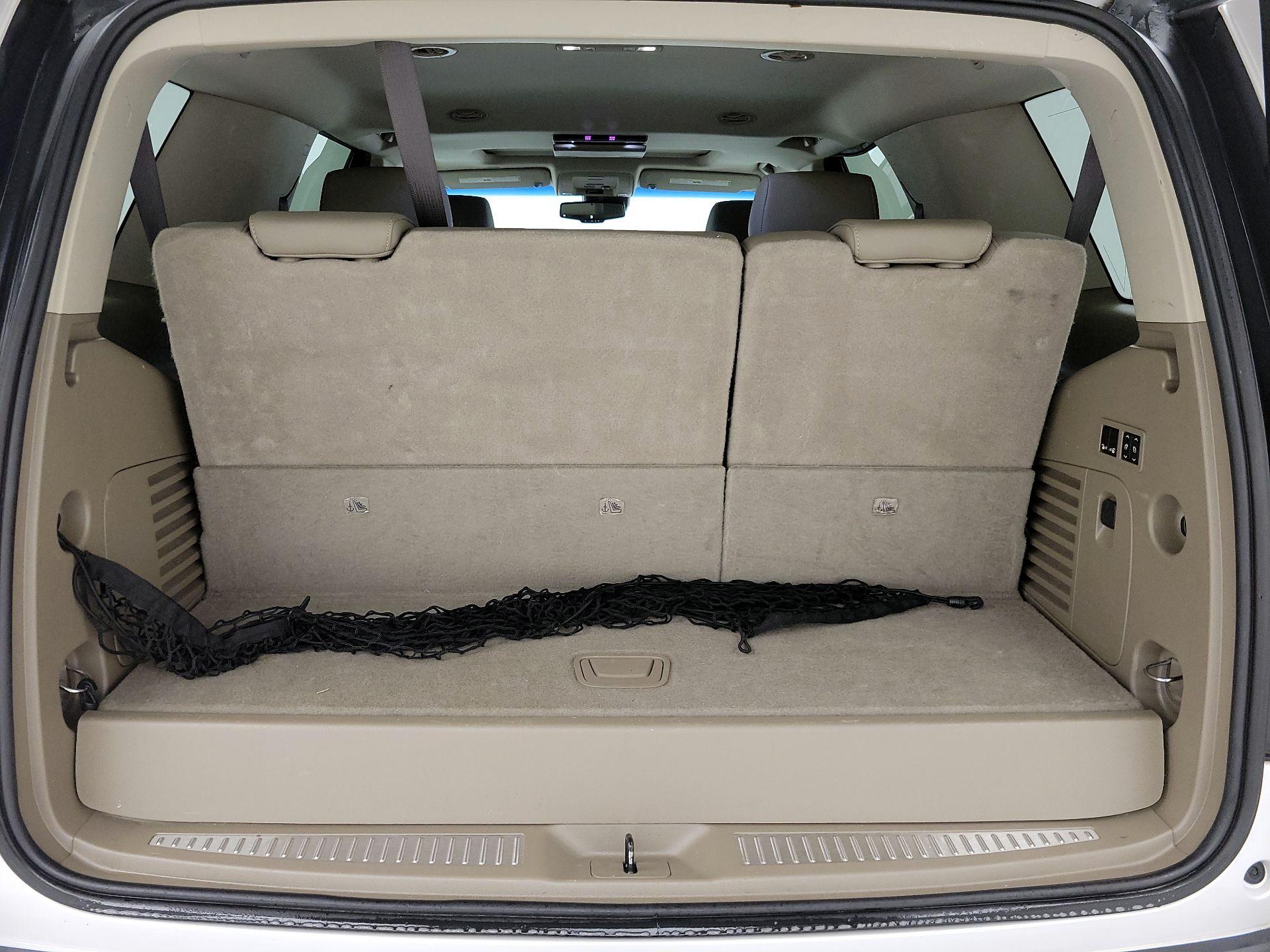 Thumbnail: 2019 Chevrolet Tahoe - 19