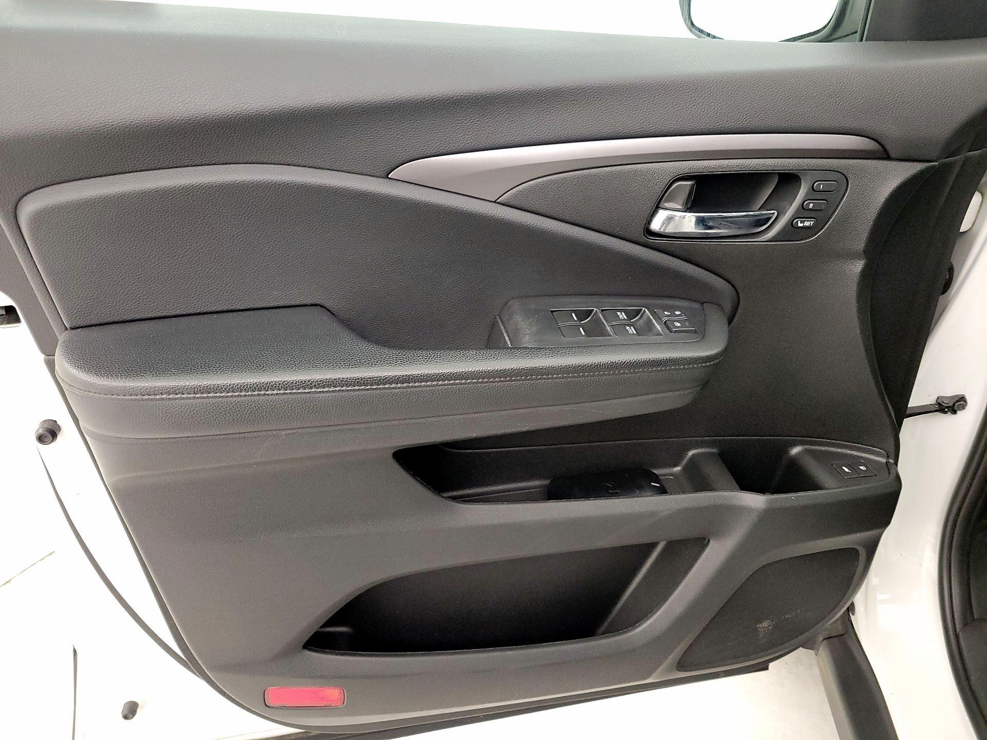 Thumbnail: 2021 Honda Pilot - 12