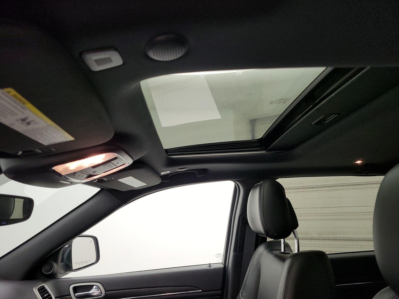 Sunroof(s) & Overhead Airbags