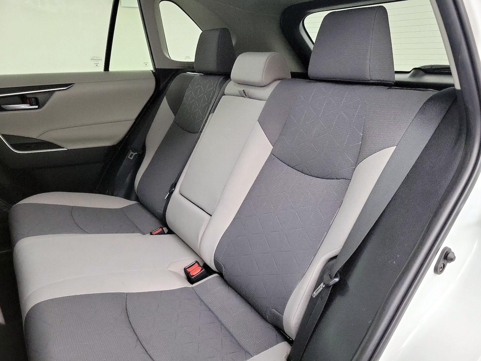 2023 Toyota RAV4 XLE - Photo 20