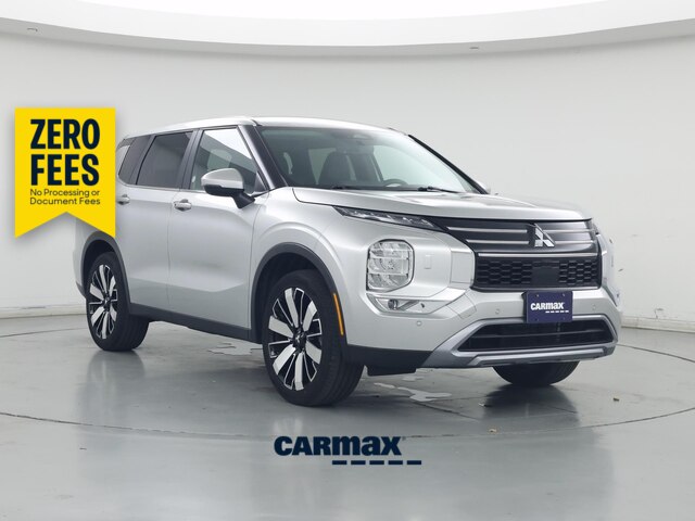 Silver 2025 Mitsubishi Outlander SUV / Crossover Front-Wheel Drive Automatic