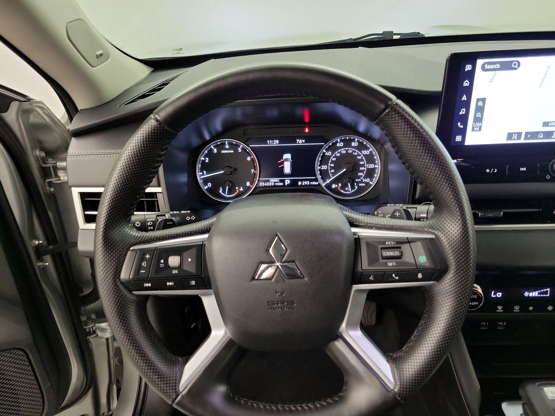 Thumbnail: 2025 Mitsubishi Outlander - 10