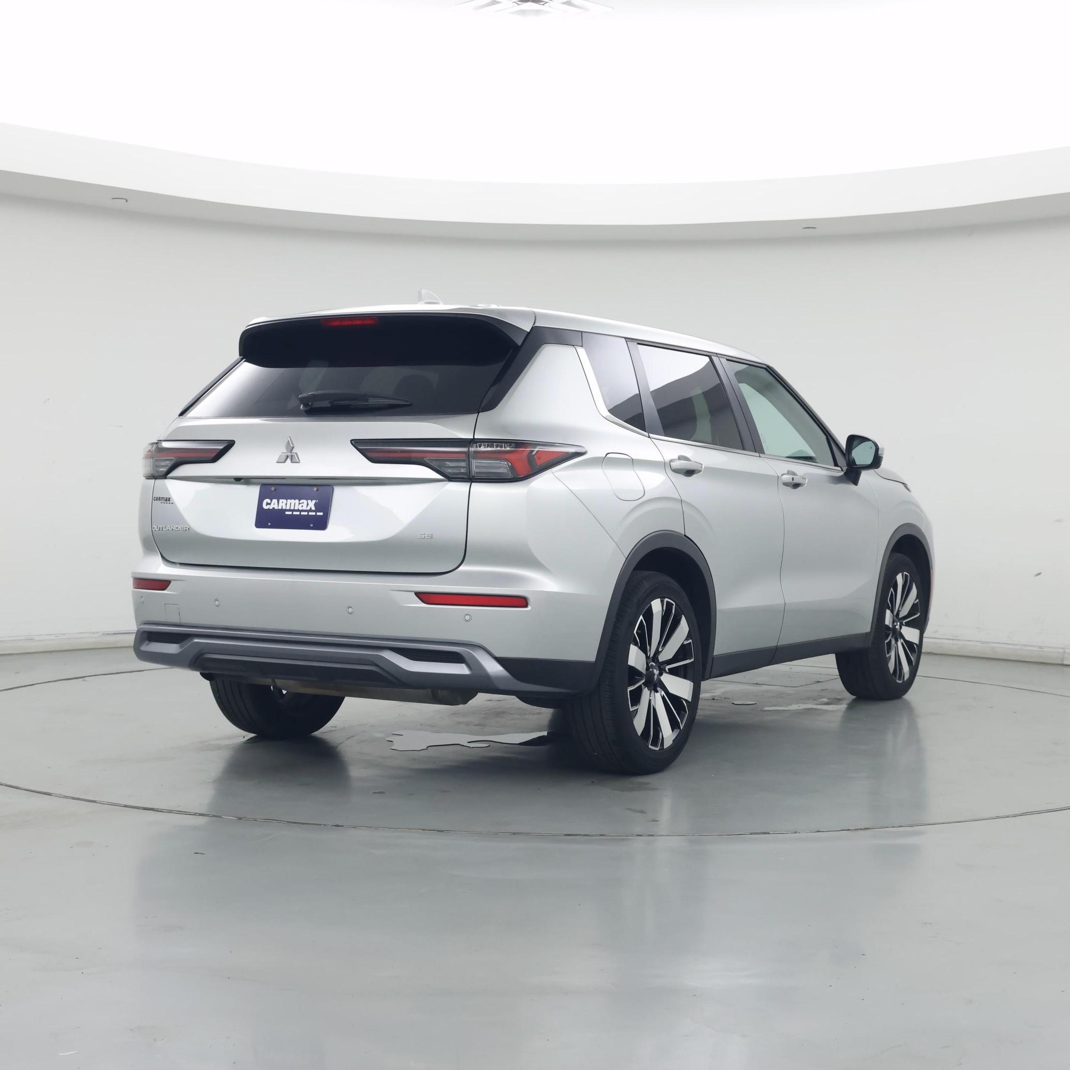 Thumbnail: 2025 Mitsubishi Outlander - 8