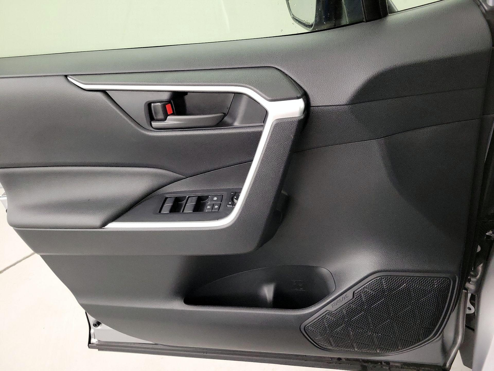 Thumbnail: 2023 Toyota RAV4 - 10
