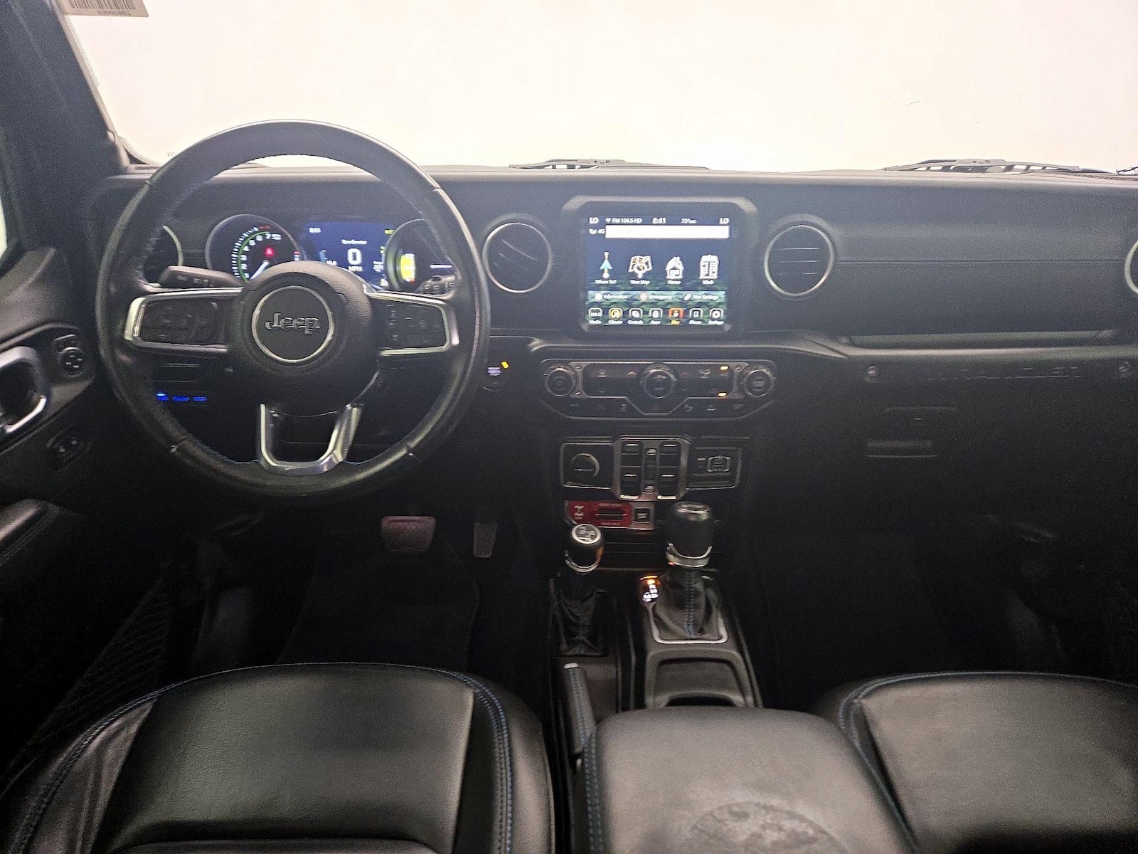 Apple CarPlay® & Android Auto™