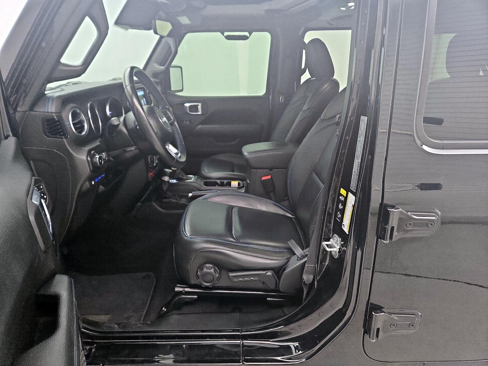 Leather Seats & Side Airbags
