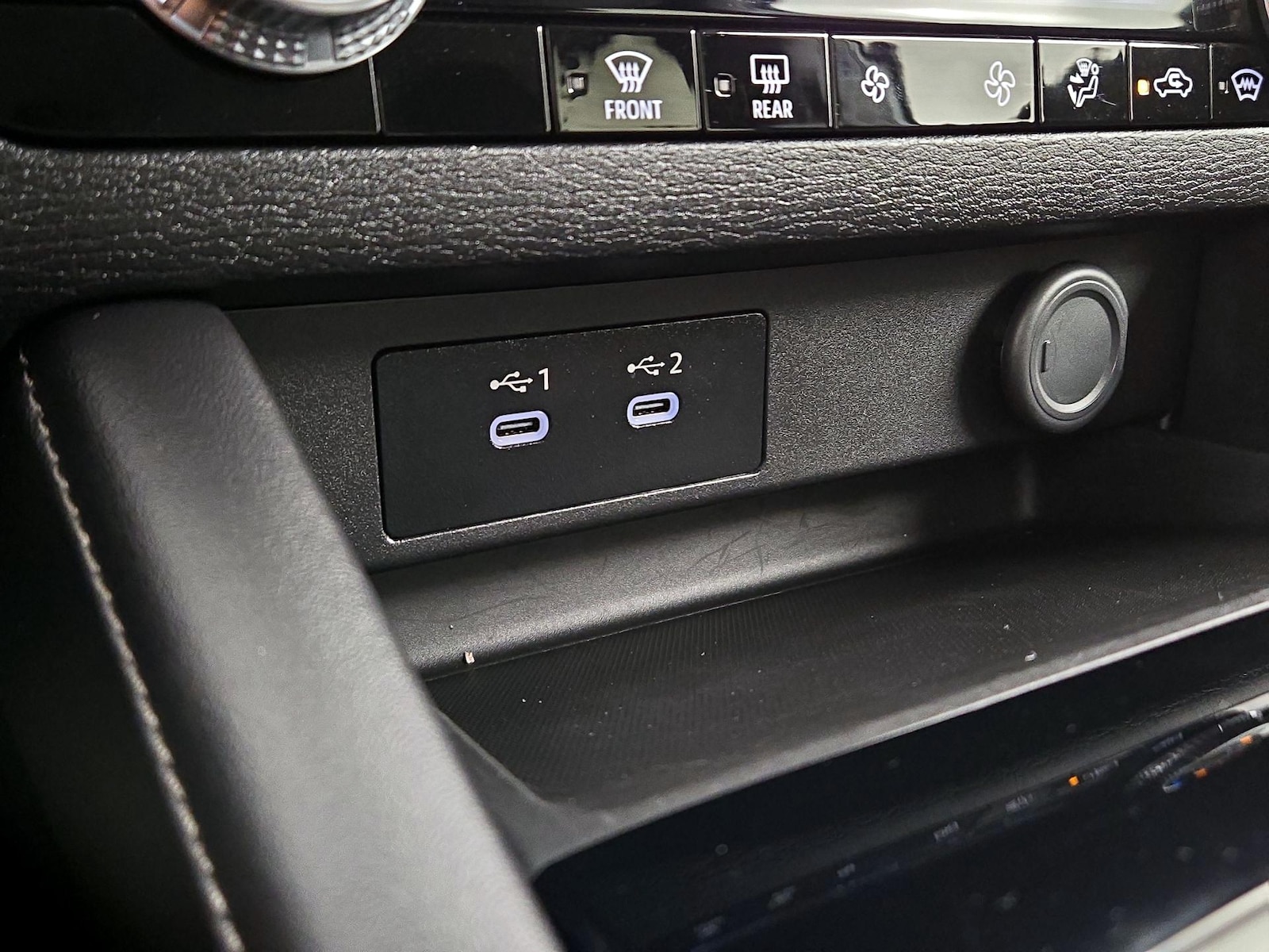 2025 Mitsubishi Outlander ES - Photo 17