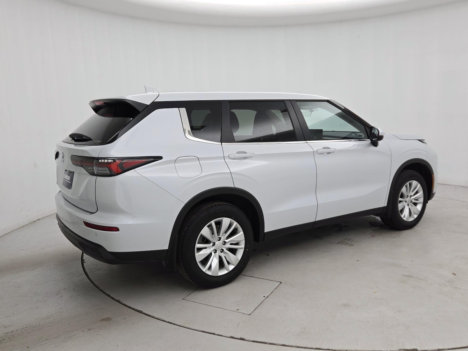 2025 Mitsubishi Outlander ES - Photo 5