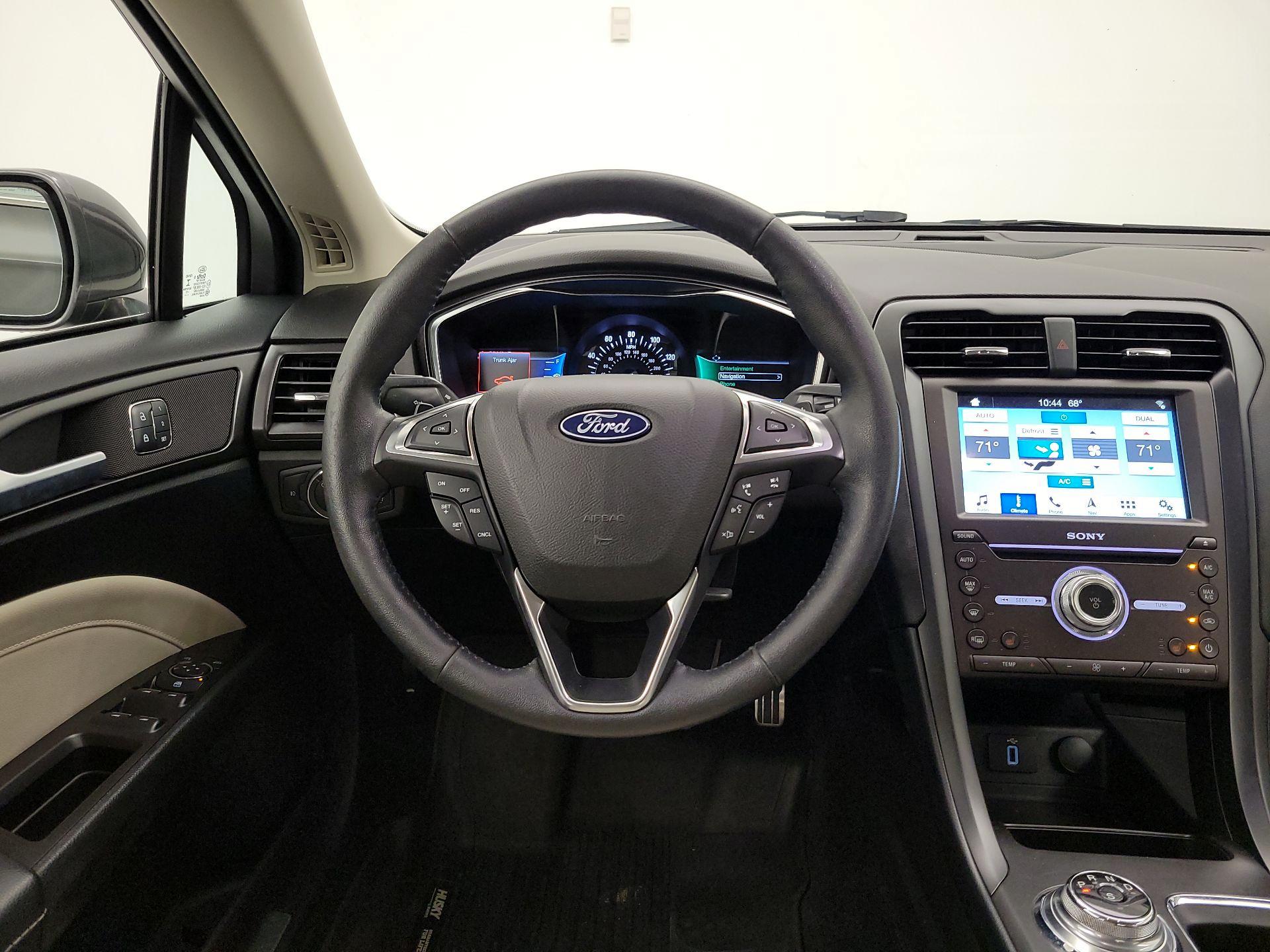 Thumbnail: 2018 Ford Fusion - 10