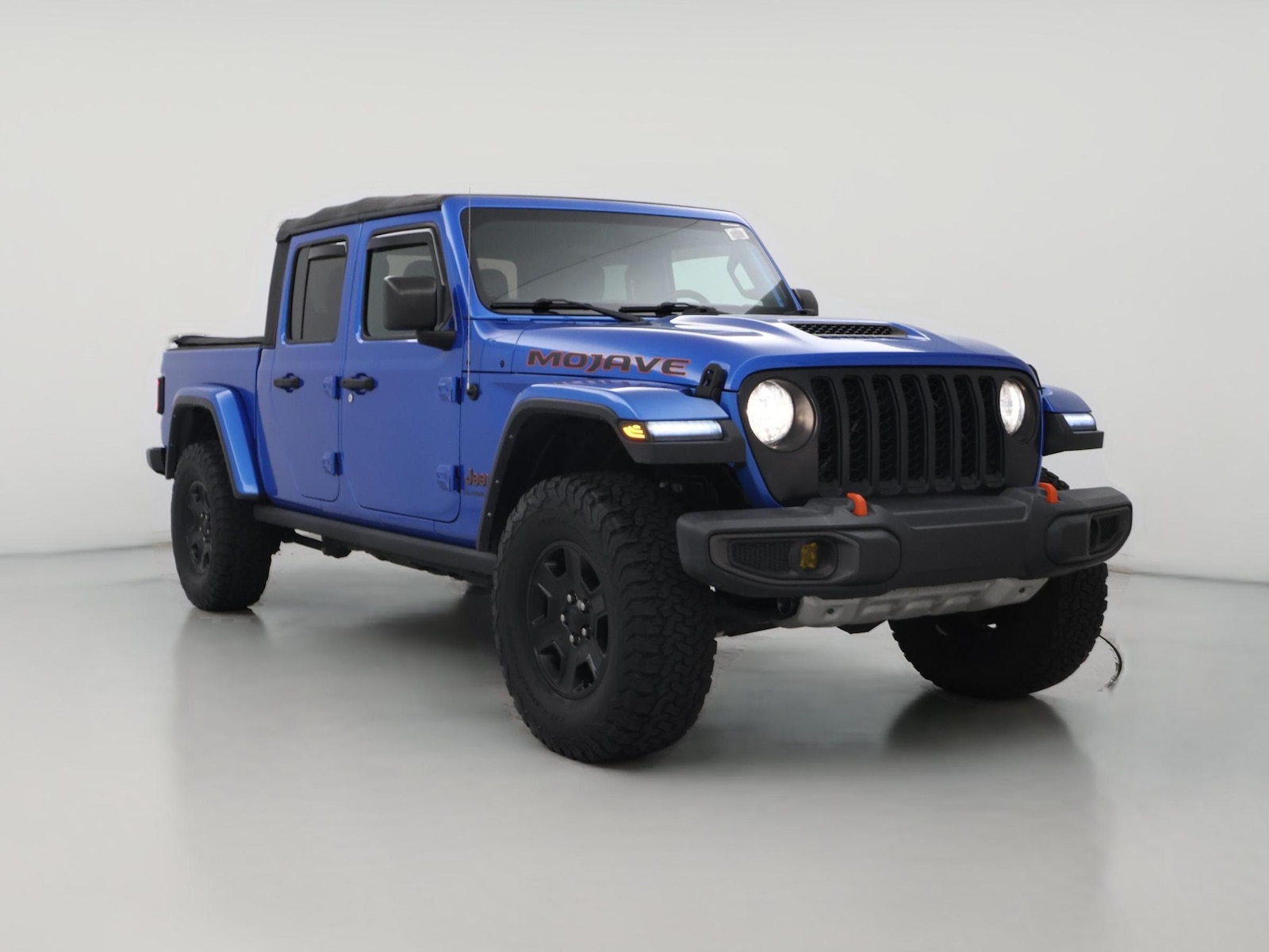 Bed Cover, Bed Liner, Tow Hitch