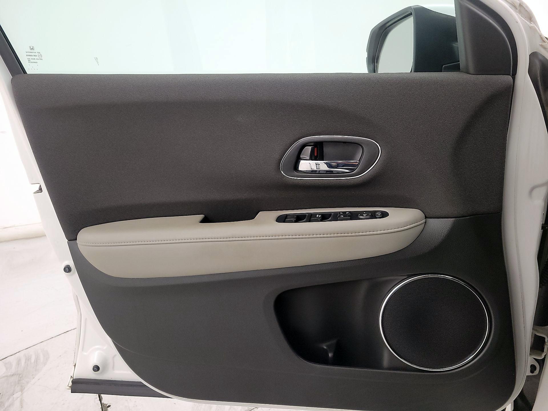 Thumbnail: 2019 Honda HR-V - 12