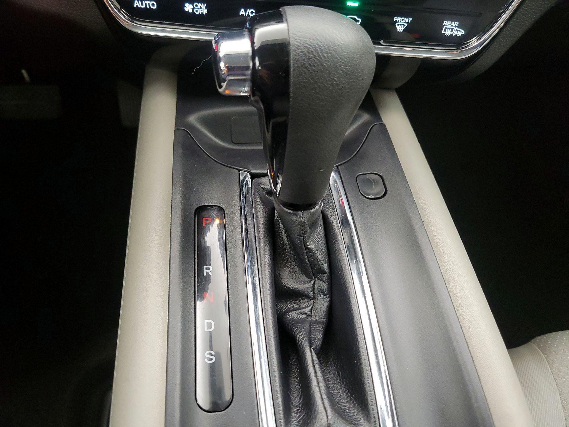 Thumbnail: 2019 Honda HR-V - 17