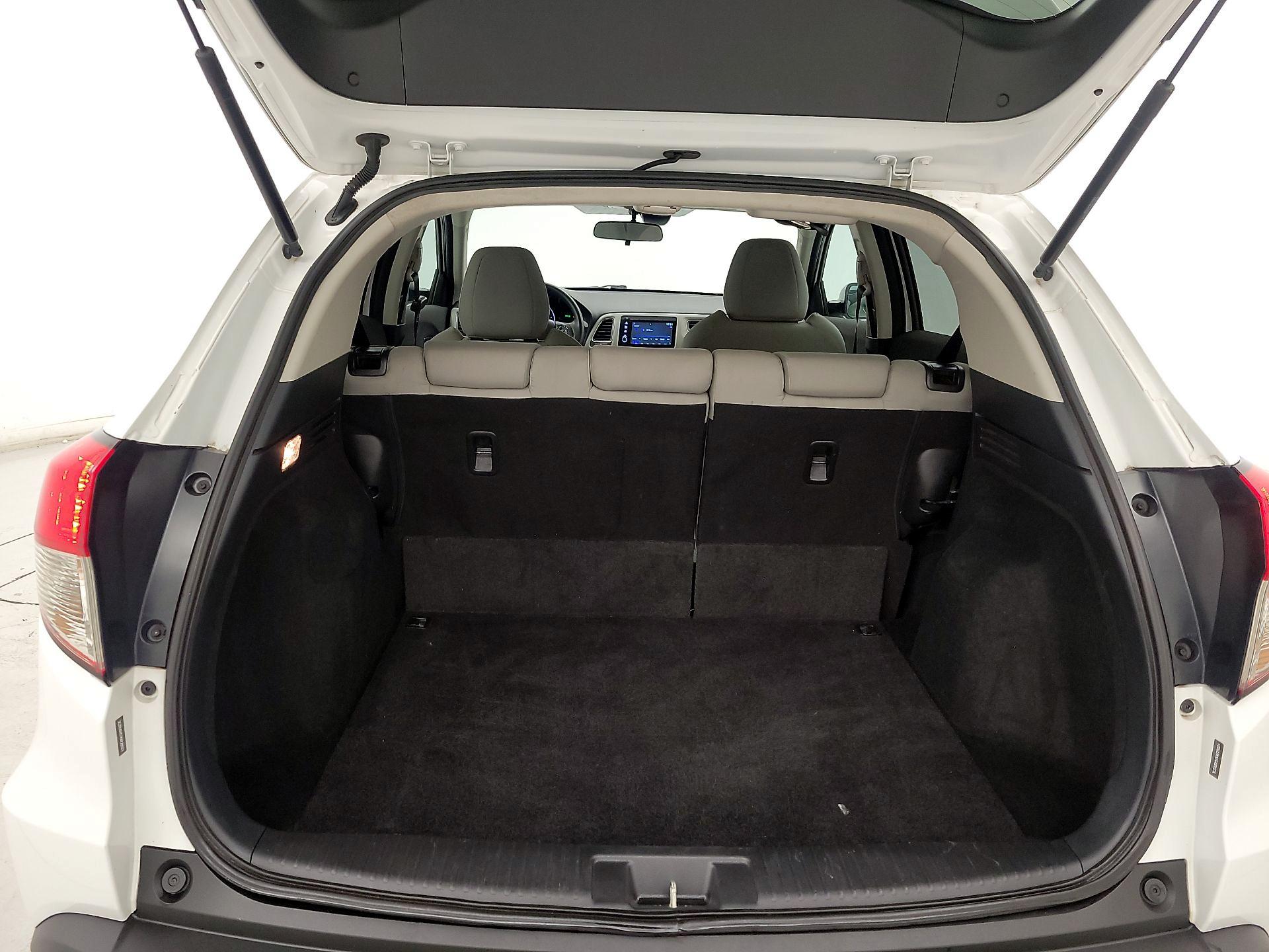 Thumbnail: 2019 Honda HR-V - 19