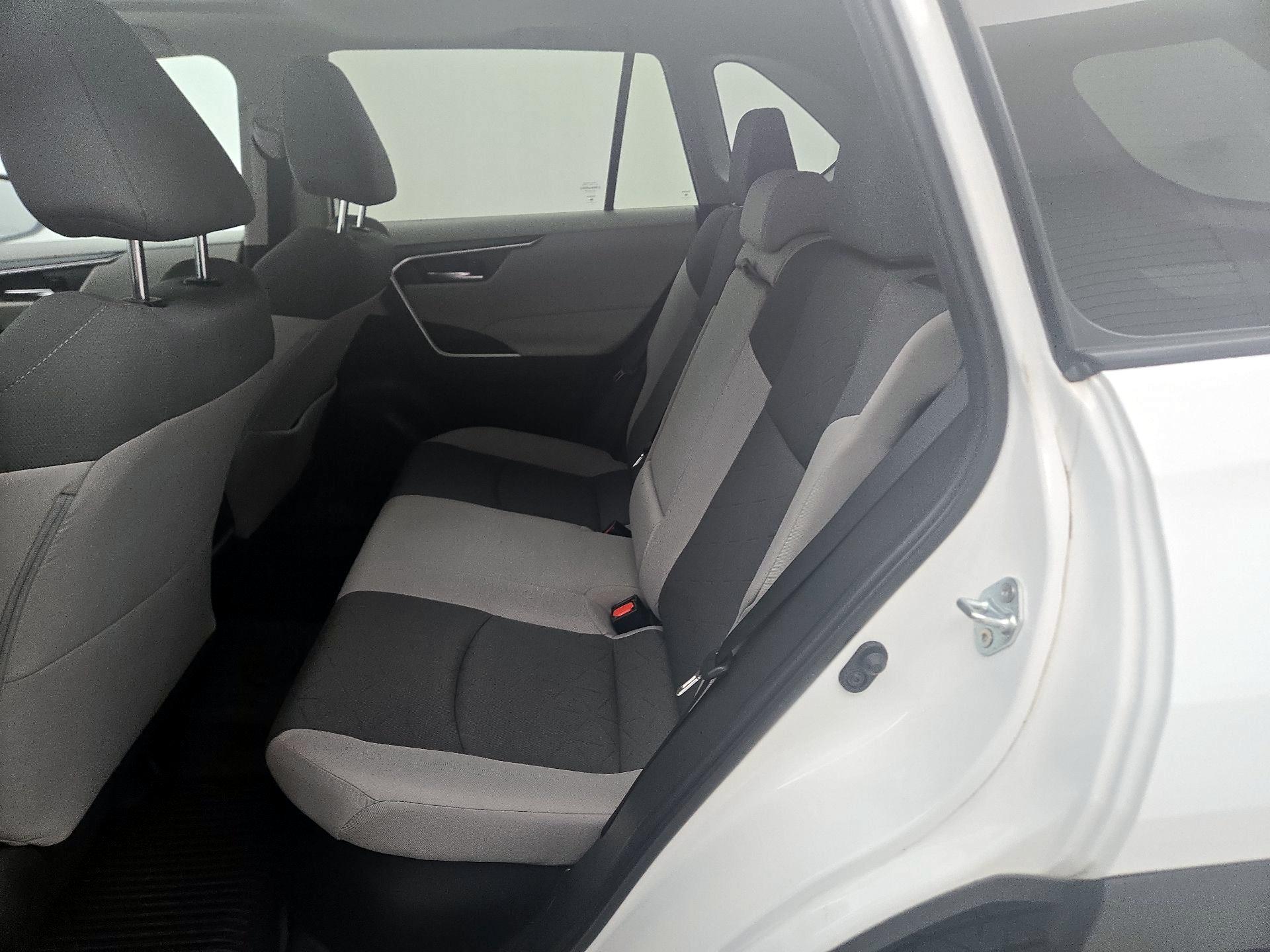 Thumbnail: 2022 Toyota RAV4 - 20