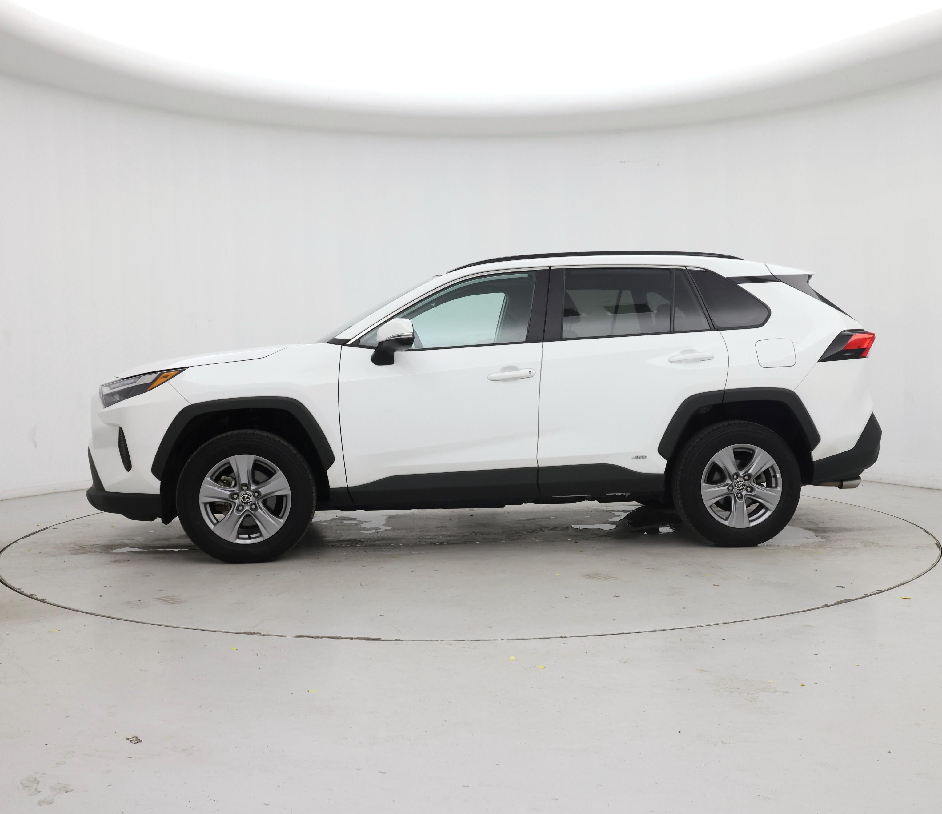 Thumbnail: 2022 Toyota RAV4 - 3
