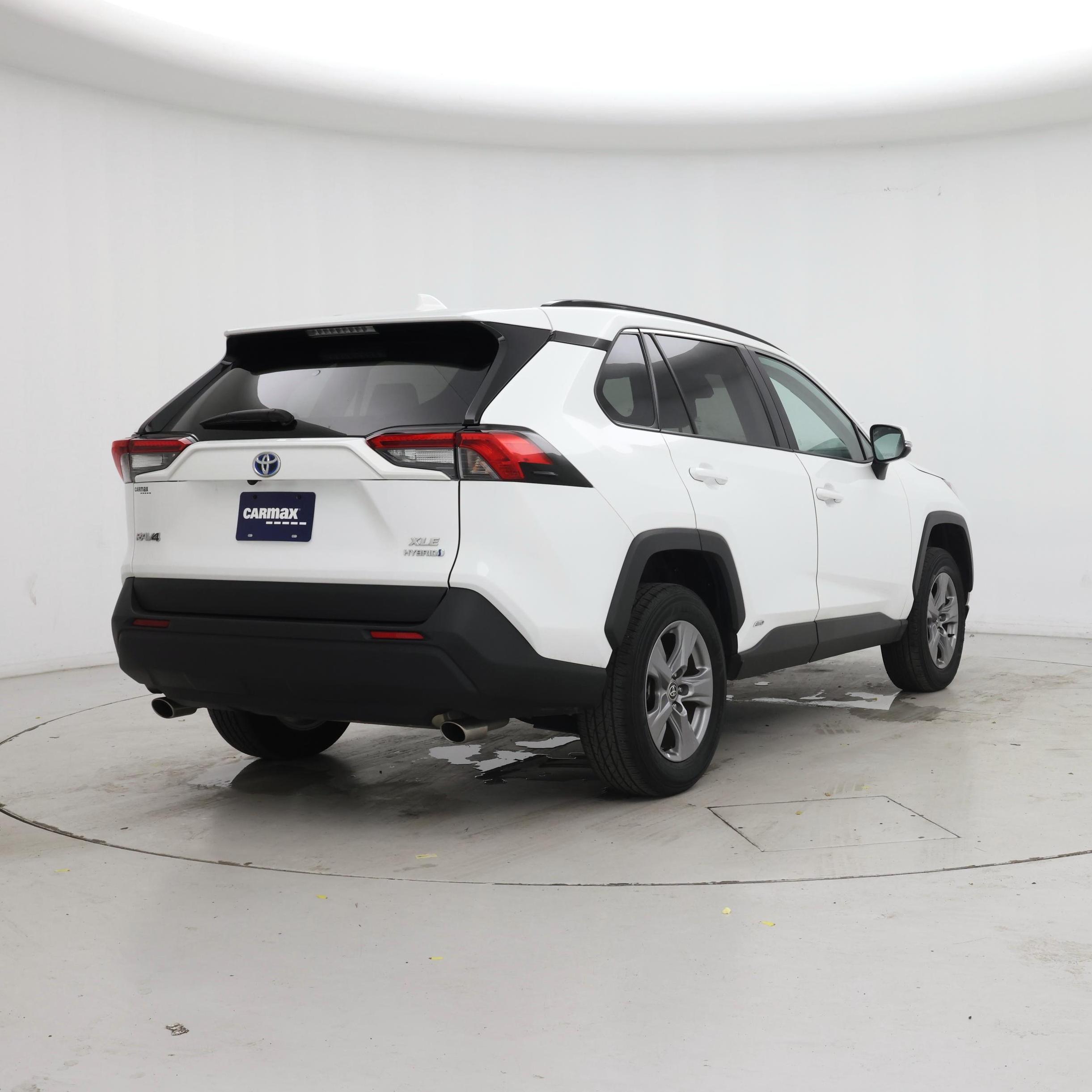 Thumbnail: 2022 Toyota RAV4 - 8