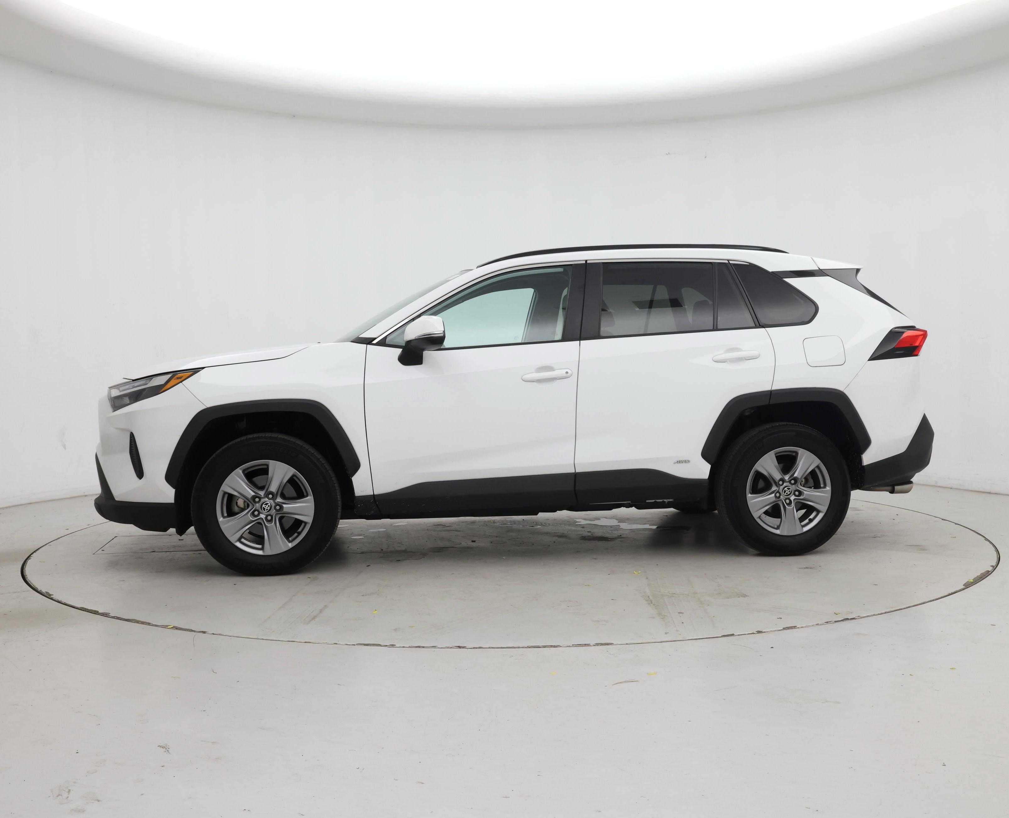 Thumbnail: 2022 Toyota RAV4 - 3