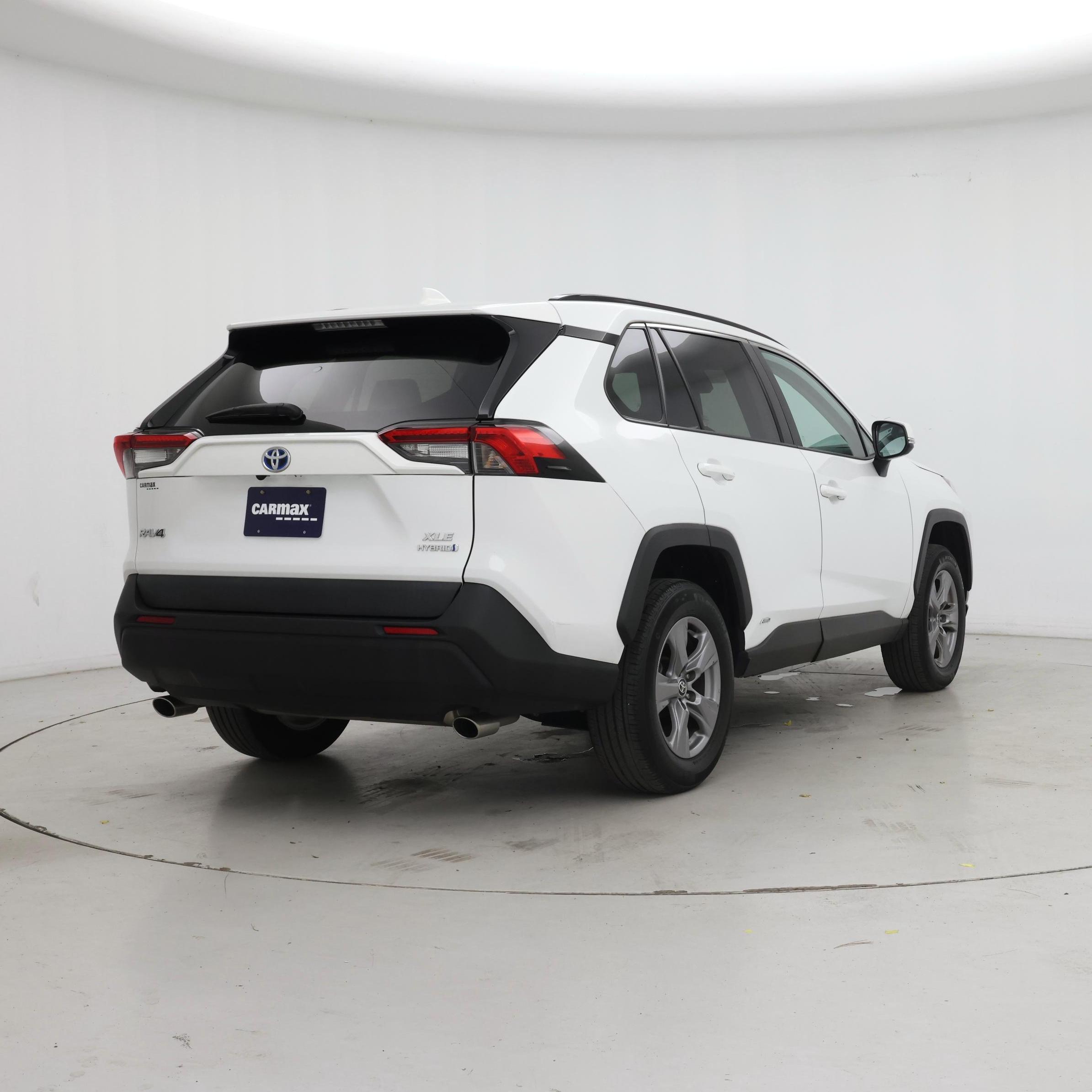 Thumbnail: 2022 Toyota RAV4 - 8