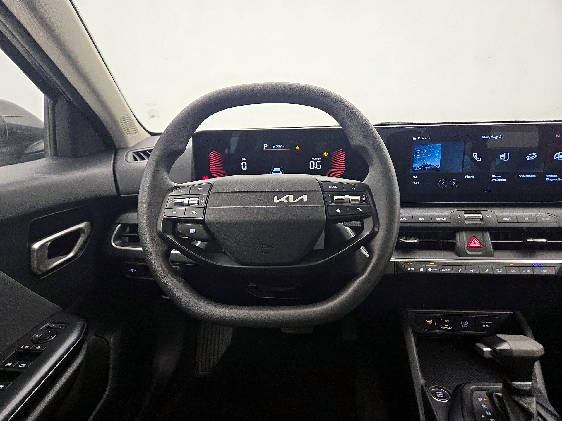 Thumbnail: 2025 Kia K4 - 10