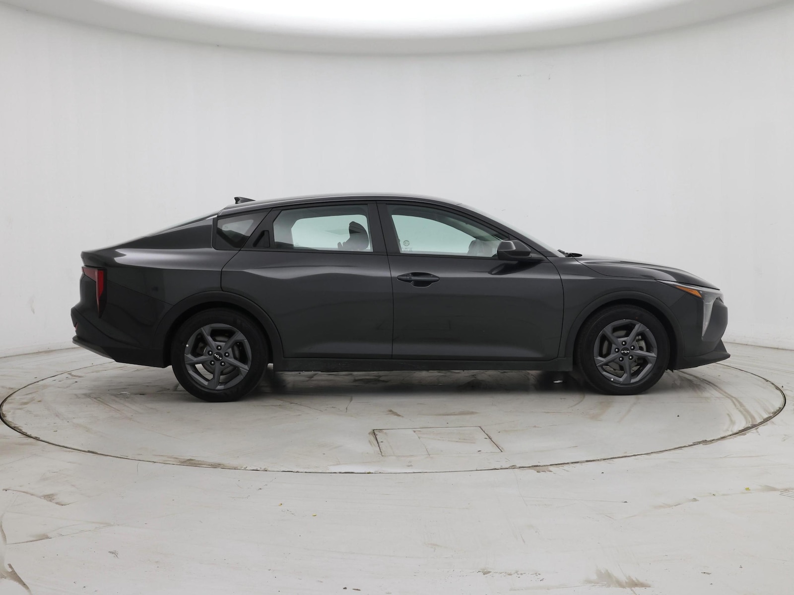 2025 Kia K4 LXS - Photo 8