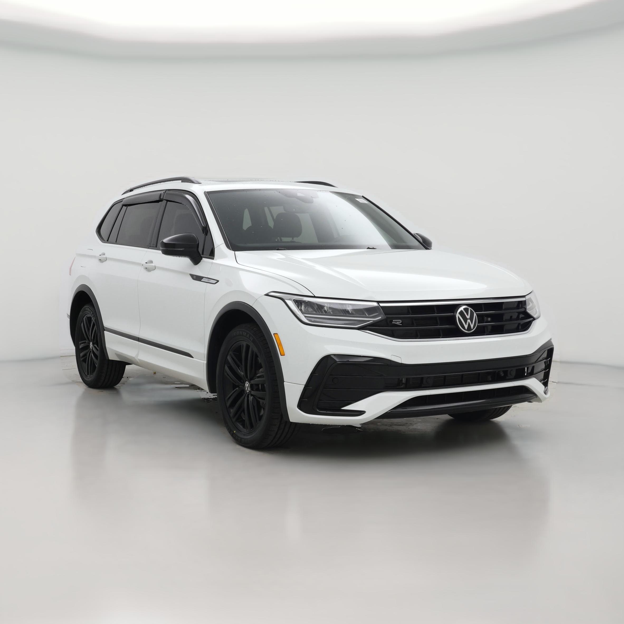 Thumbnail: 2022 Volkswagen Tiguan - 1