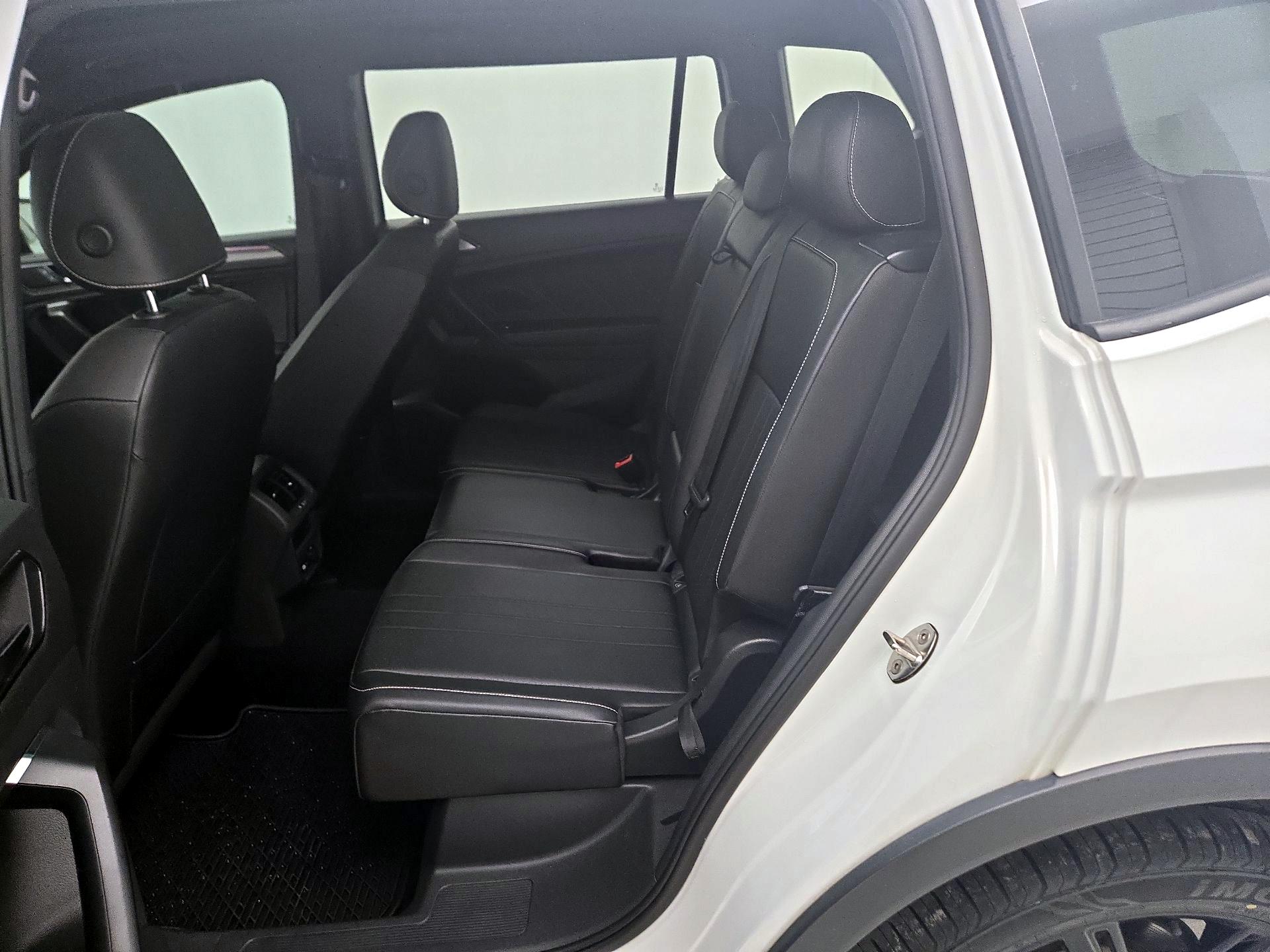 Thumbnail: 2022 Volkswagen Tiguan - 20