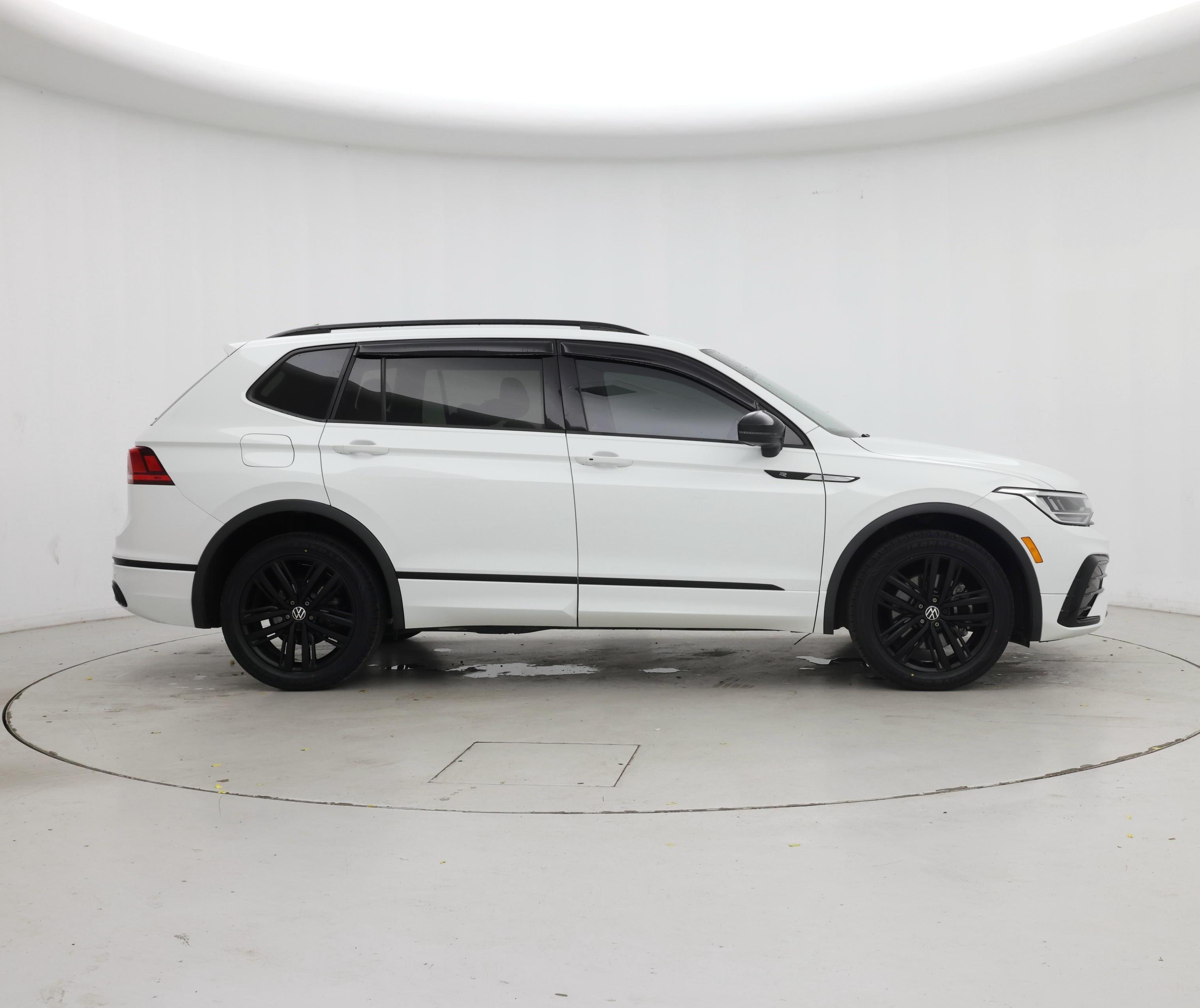 Thumbnail: 2022 Volkswagen Tiguan - 7