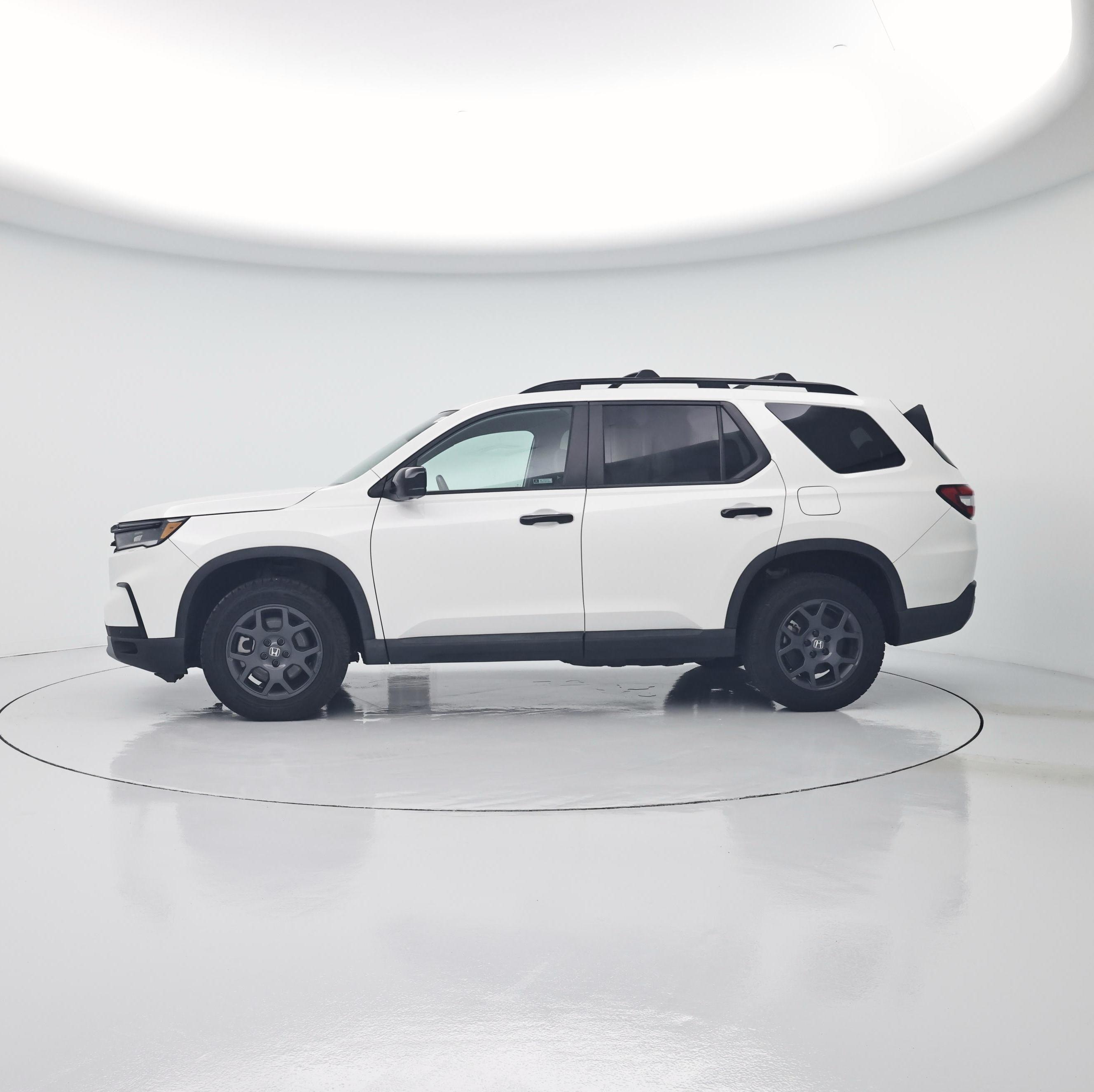 Thumbnail: 2024 Honda Pilot - 3