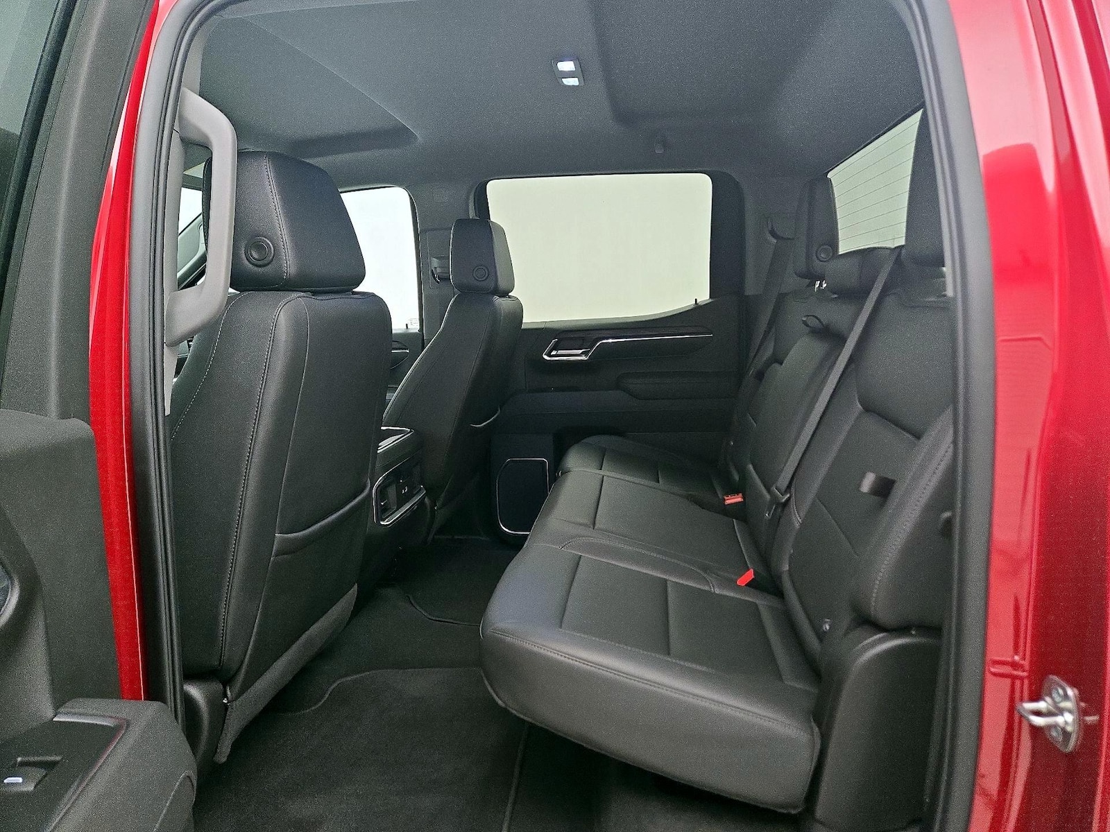 2025 GMC Sierra 1500 SLT - Photo 20