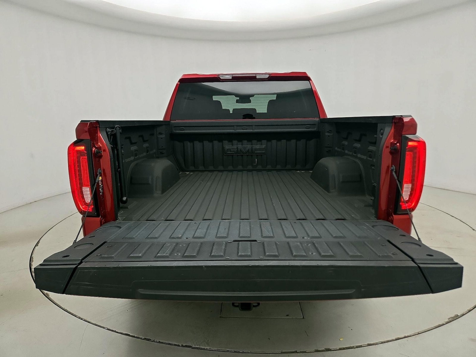 2025 GMC Sierra 1500 SLT - Photo 21