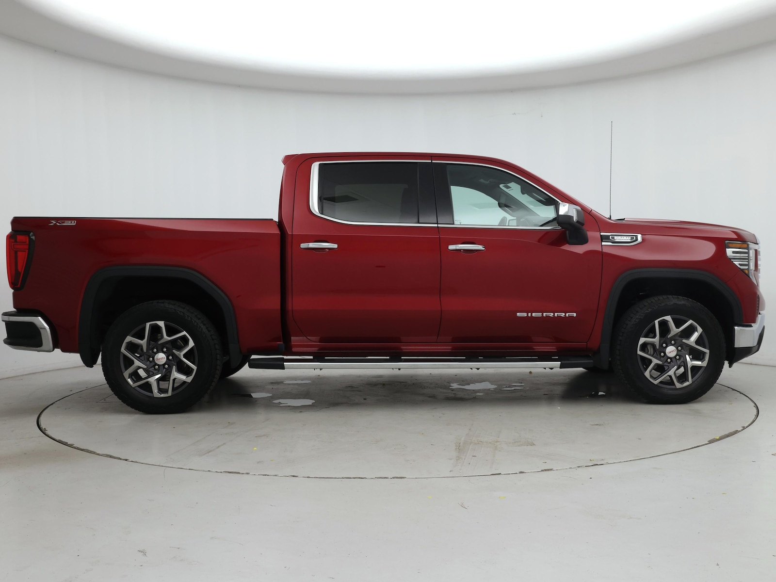 2025 GMC Sierra 1500 SLT - Photo 8
