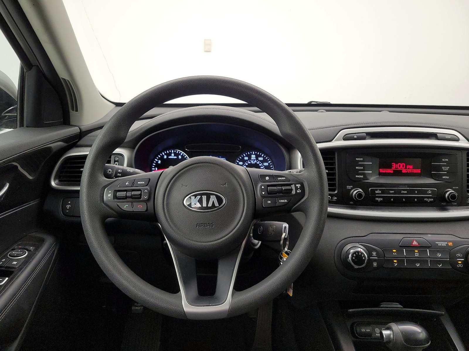 2017 Kia Sorento L - Photo 11