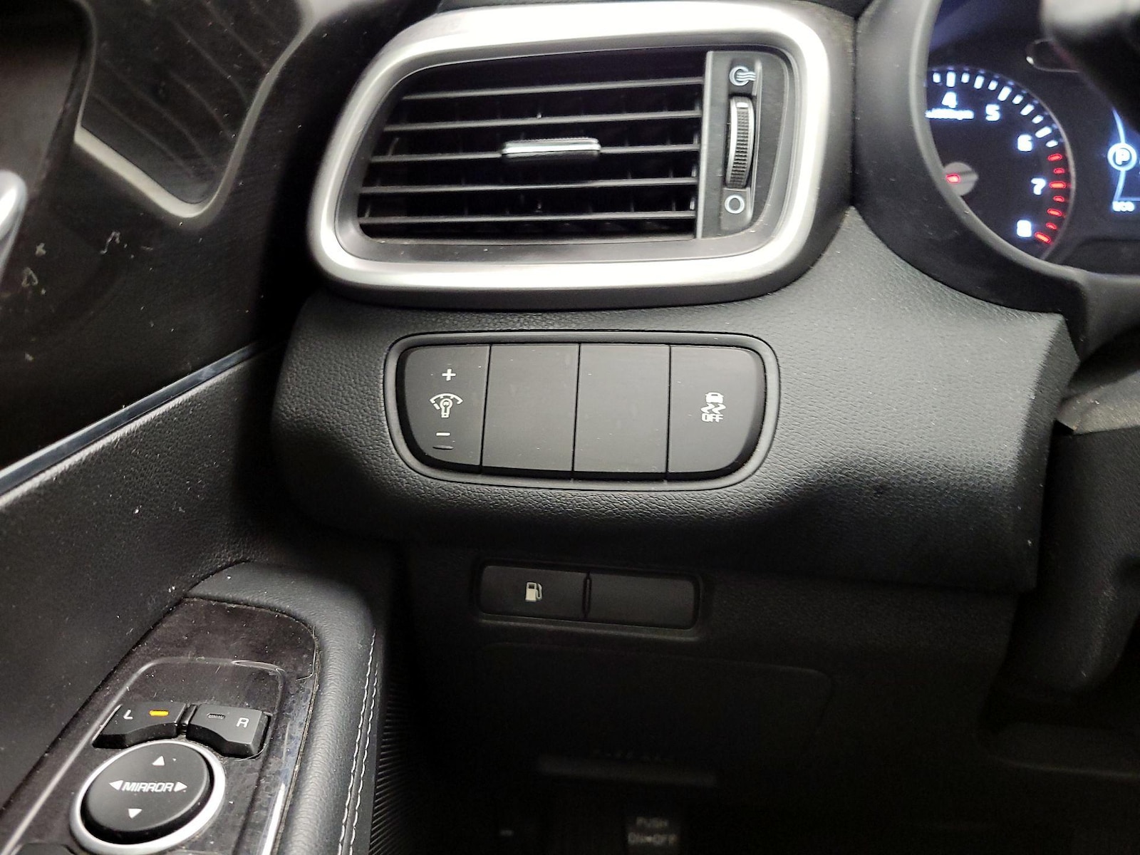 2017 Kia Sorento L - Photo 14