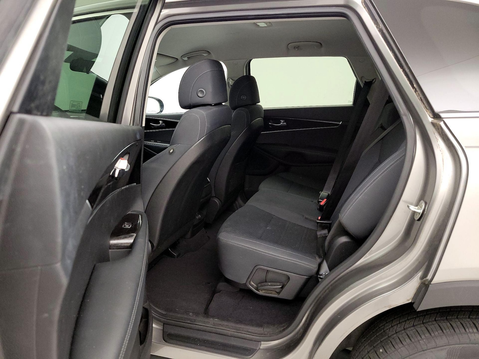 2017 Kia Sorento L - Photo 19
