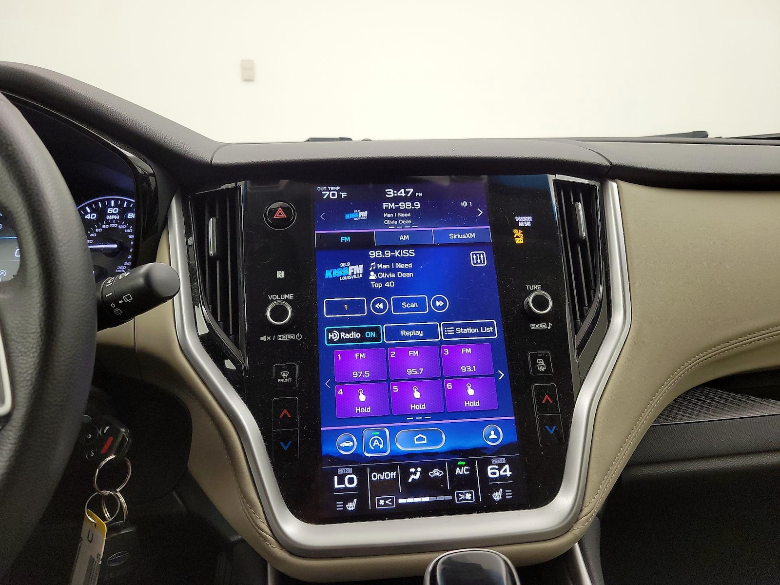 2020 Subaru Outback Premium - Photo 16